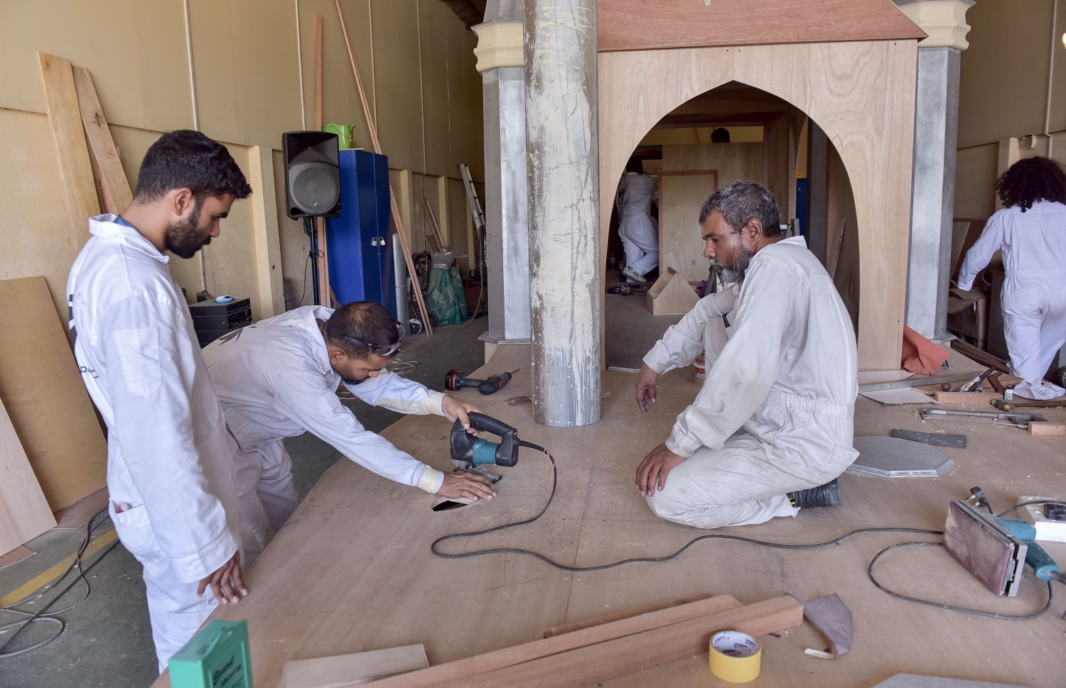 އެމްއޭސީއެލްގެ ޕެރޭޑްގެ މަސައްކަތް މީގެ ހަފުތާއެއްހާ ދުވަސް ކުރިން ކުރަމުން ދަނީ -- ފޮޓޯ: ނިޝާން އަލީ/ މިހާރު