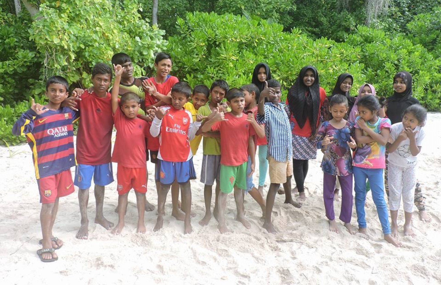 ވާދޫ ރާޅާ އަޅާ ކުޑަކުދިންތަކެއް: ގިނަ ކުދިންތަކެއް ރާޅާ އަޅަން ޝައުގުވެރިވޭ-- ފޮޓޯ: ސާފް ސައުތު މޯލްޑިވްސް