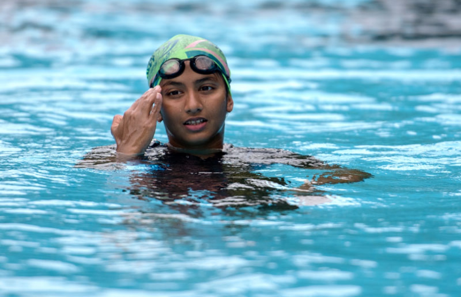 ހުޅުލޭ އައިލެންޑް ހޮޓެލް ޕޫލުގައި ސަޖަން (ފޮޓޯ) އާއި މޯލްޑިވްސް އޮލިމްޕިކް ކޮމިޓީގެ ޖެނެރަލް ސެކްރެޓަރީ އަހުމަދު މަރްޒޫގު ބޭއްވި ފަރިތަކުރުމުގެ ތެރެއިން.-- ފޮޓޯ: އިބްރާހިމް ފާއިދު