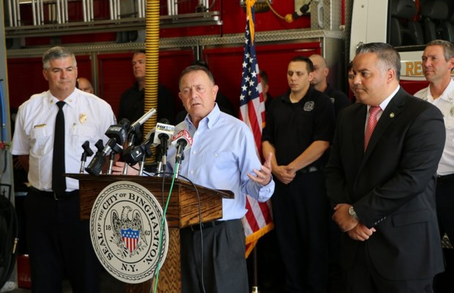 ކޮންގްރެސްގެ ރިޕަބްލިކަން މެންބަރު ރިޗަޑް ހަންނާ ވާހަކަ ދައްކަވަނީ.