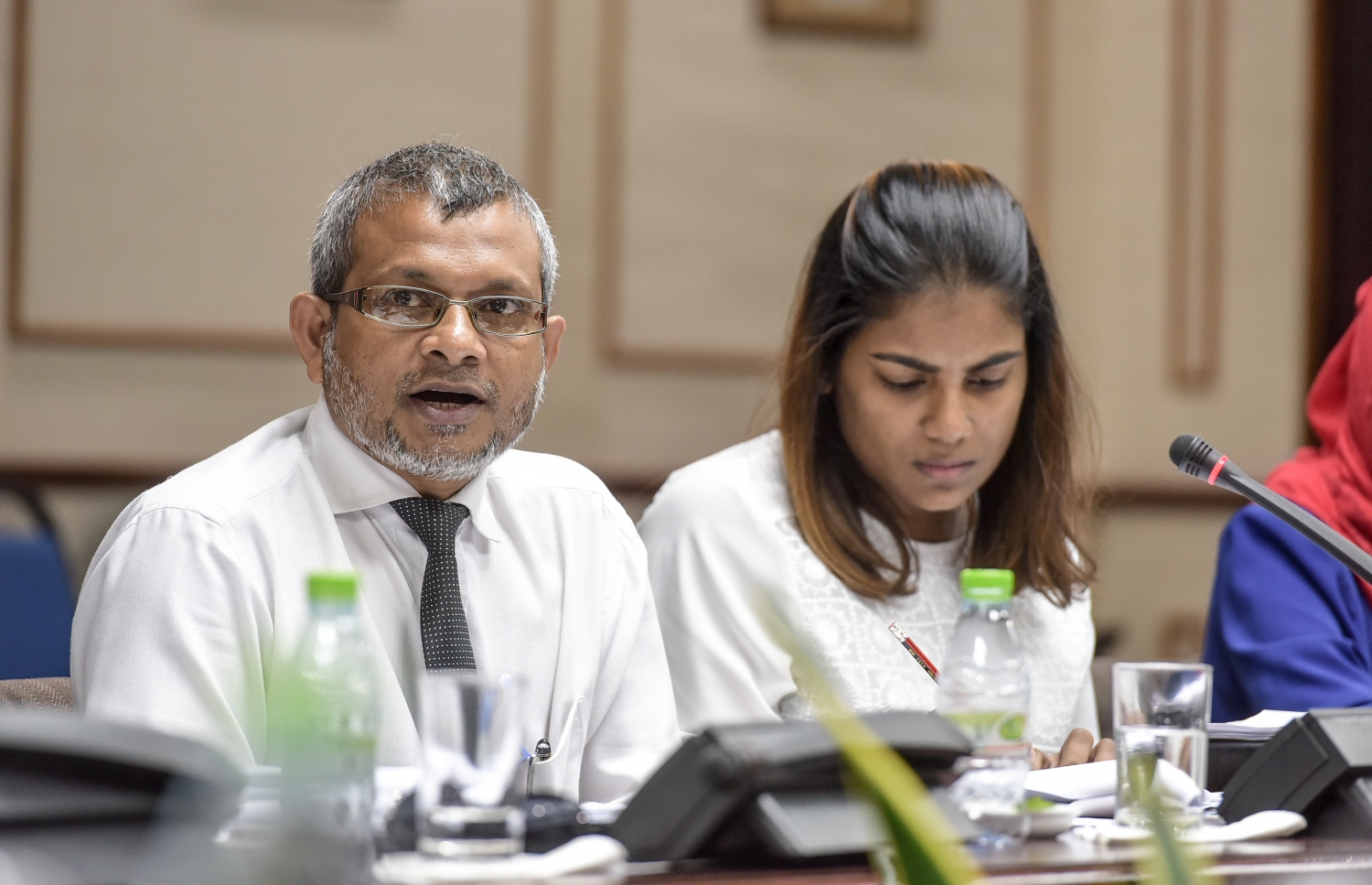 ބިލް ދިރާސާކުރި ކޮމިޓީގައި ޝަހީބު ވާހަކަދައްކަވަނީ: ނޫސްވެރިންގެ ހިމާޔަތުގައި ކުރައްވާނީ ކޮން ކަމެއް ބާ؟