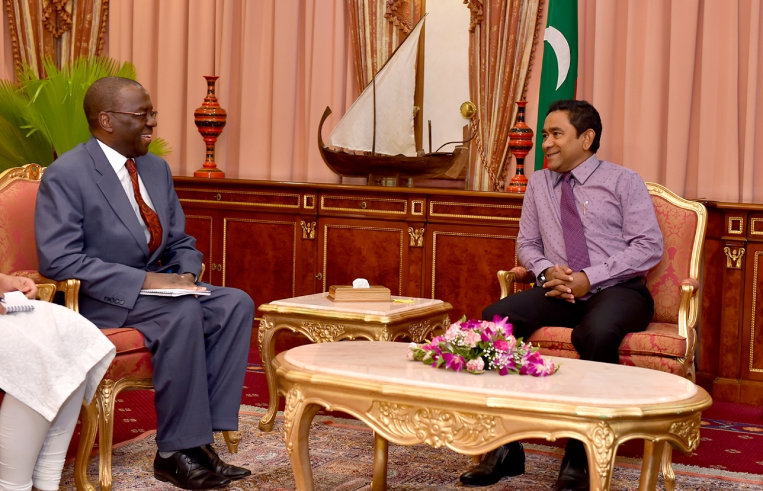 ރައީސާއި ކޮމަންވެލްތުގެ މަންދޫބު އޮގްސްޓް 4ގައި ބައްދަލުކުރައްވަނީ.-- ފައިލް ފޮޓޯ: ރައީސް އޮފީސް