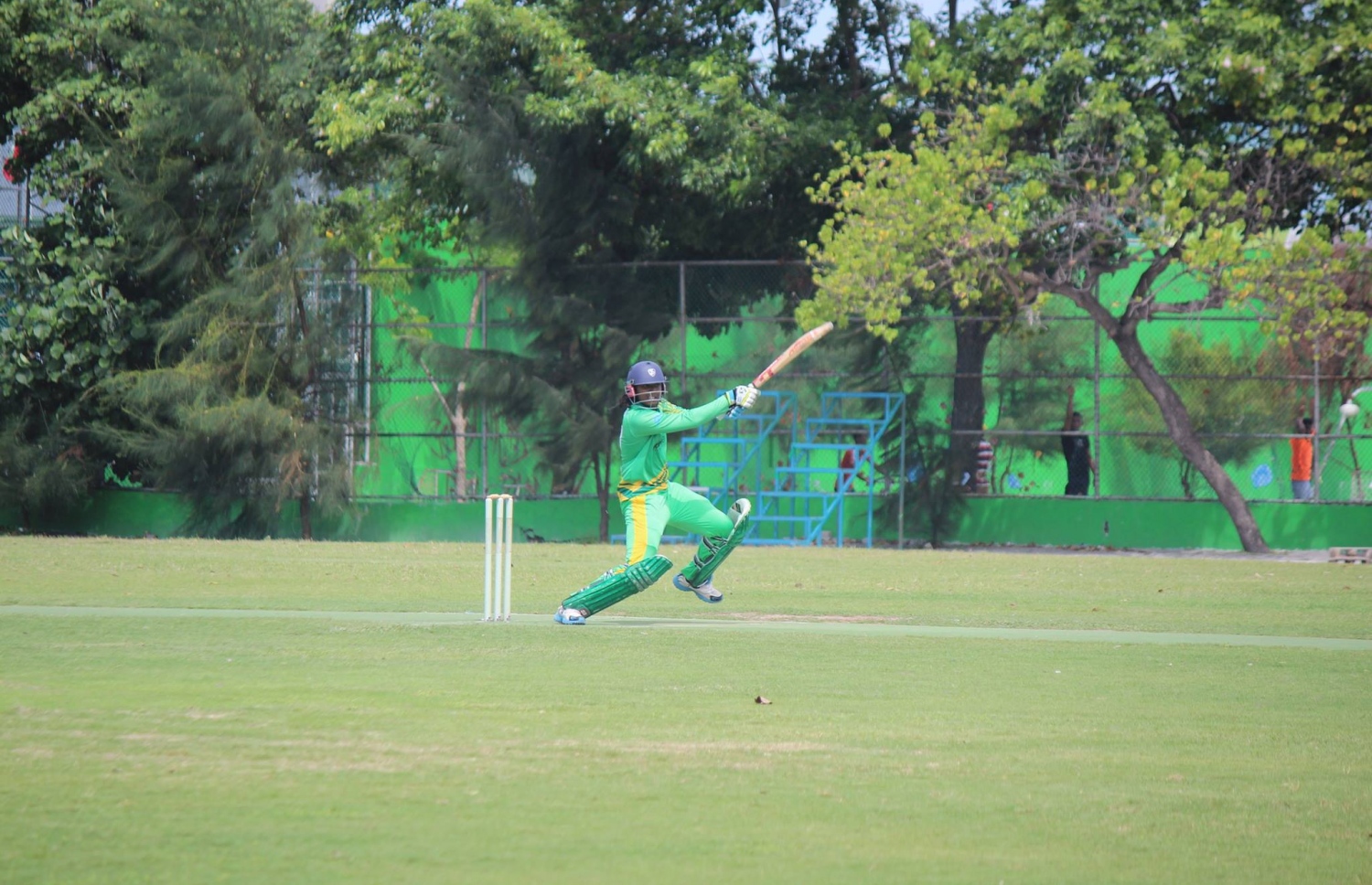 މޯލްޑިވްސް 50 އޯވާސް ކަޕްގެ މެޗެއްގެ ތެރެއިން.-- ފޮޓޯ: ކްރިކެޓް ކޮންޓްރޯލް ބޯޑް އޮފް މޯލްޑިވްސް