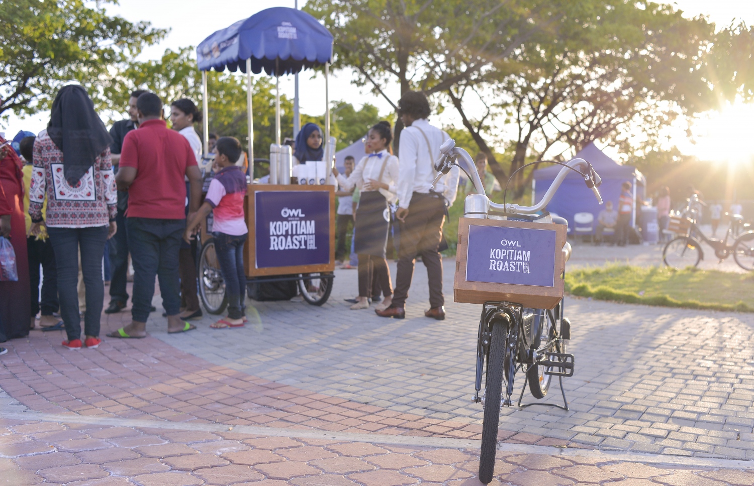 އައުލް ކޮފީ ތައްޔާރުކުރުމަށް އިއްޔެ ހުޅުމާލޭގައި ބޭއްވި ހަރަކާތުގެ ތެރެއިން. ފޮޓޯ: ބީއެޗްއެމް