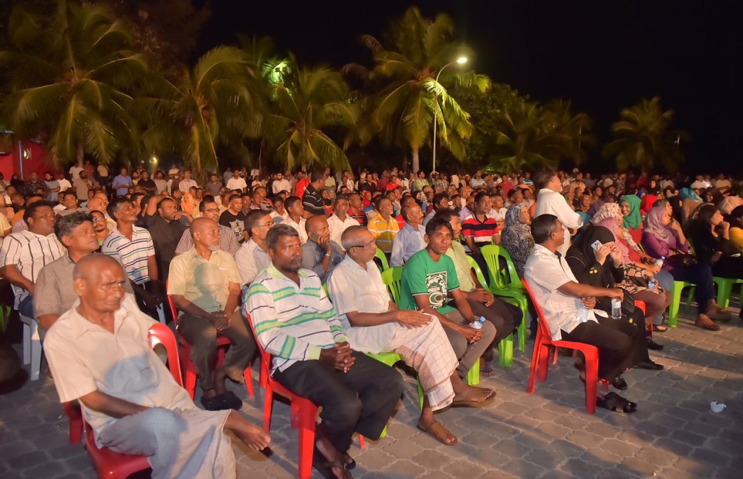 ގައުމުގެ ކަންކަމާ މެދު ޚިޔާލު ފާޅުކުރަން ބޭއްވި އެއްވުމެއްގެ ތެރެއިން: ގައުމަށް ހަމަޖެހުން އައުމަށް އާންމު ކޮންމެ ފަރުދަކު ވެސް ބޭނުންވޭ. ފޮޓޯ: މުހައްމަދު ޝަރުހާން /މިހާރު