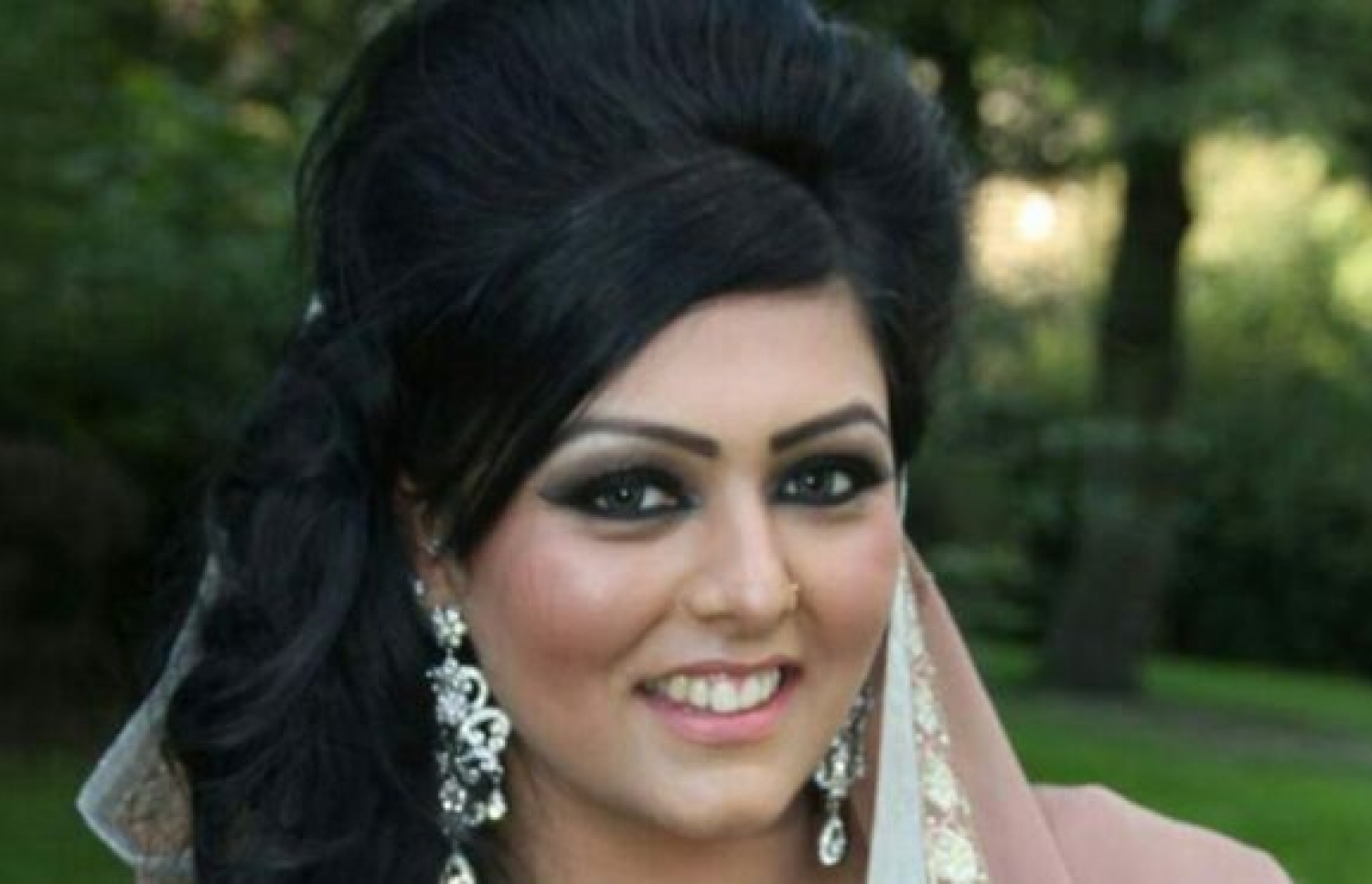 އާއިލާ އިން ހަމަލާދީ ސާމިއާ ޝާހިދު މަރާލީ ޕާކިސްތާނުގައި އުޅޭ އޭނާގެ ރަހުމަތްތެރިން ކައިރިއަށް ޒިޔާރަތްކުރުމުން.