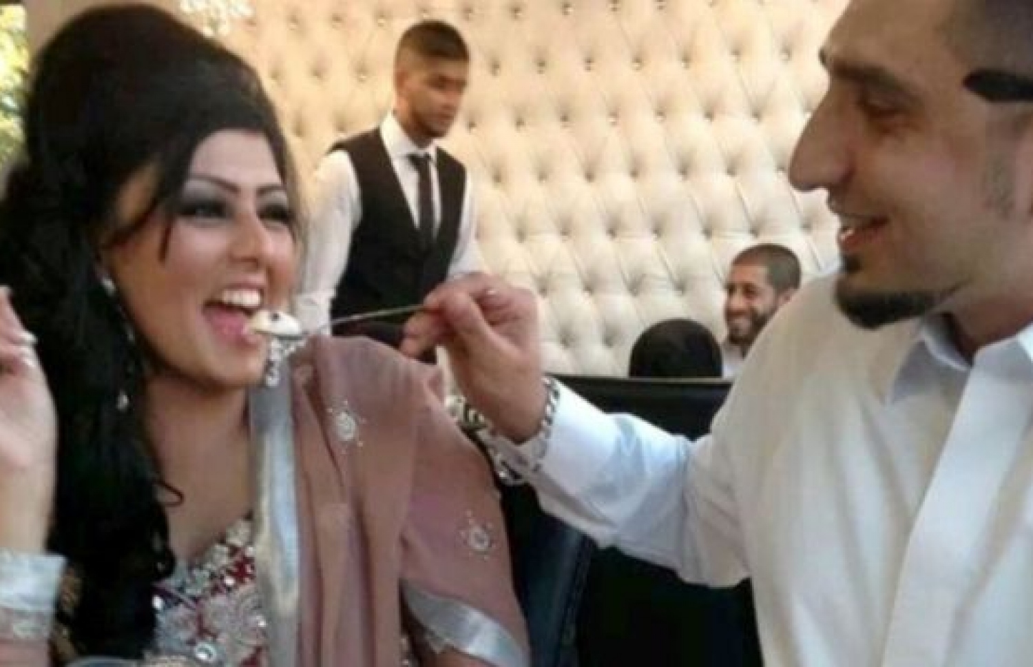 ސާމިއާ (ވ) އާއި އޭނާގެ ފިރިމީހާ ކަޒަމް.