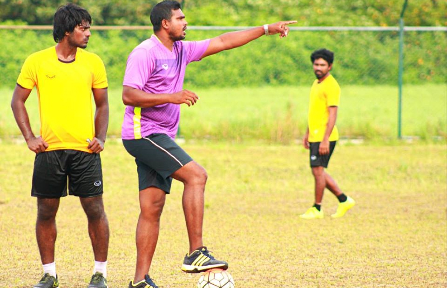 ހަނިމާދޫ ޓީމުގެ ކޯޗު ނާސިރު.