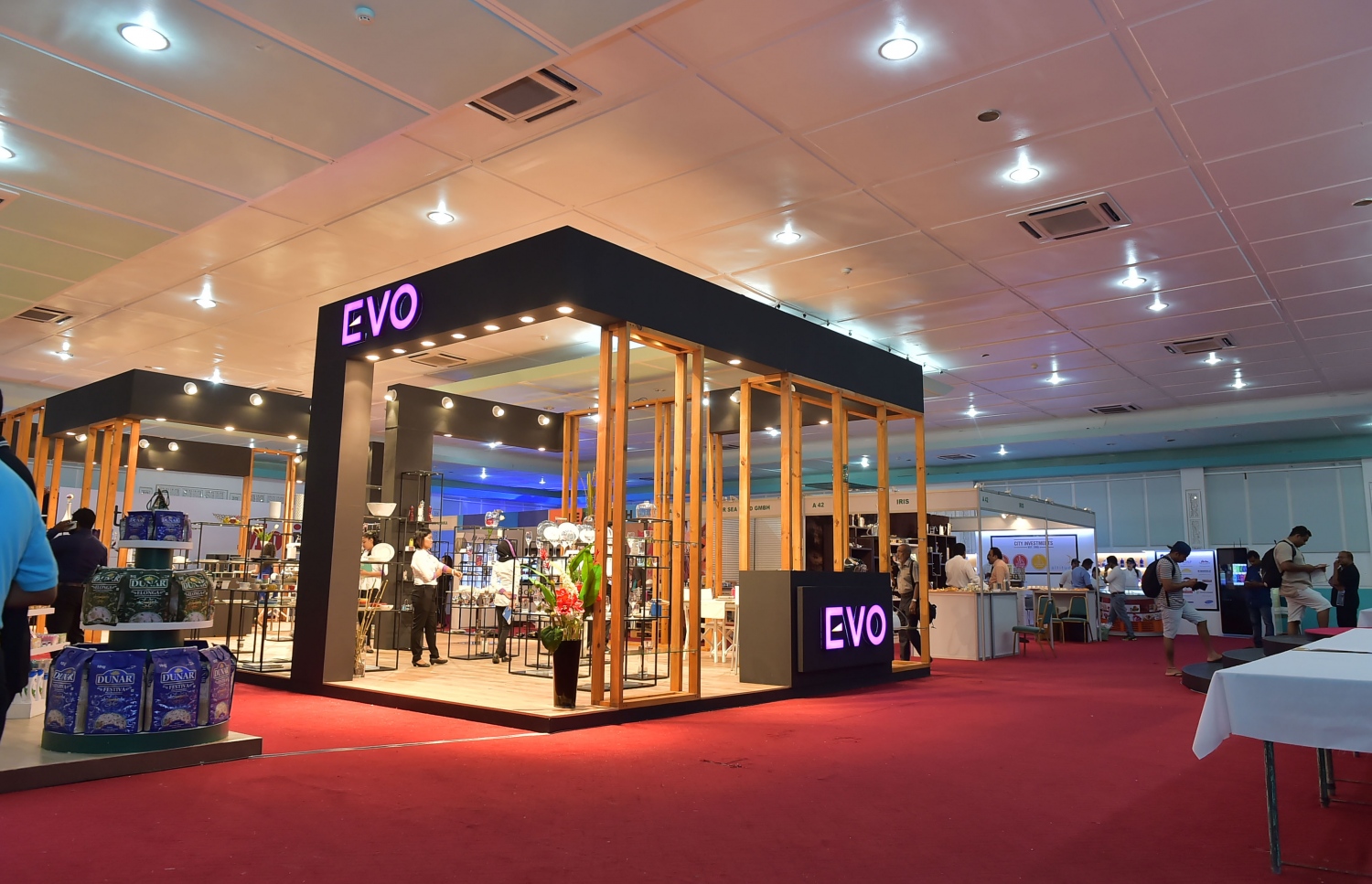 މާލެ: އޮގަސްޓް 22، 2016: ފުޑް އެންޑް ހޮސްޕިޓާލިޓީ އޭޝިއާ މޯލްޑިވްސް އިން ދަރުބާރުގޭގައި އޮގަސްޓް 22ން ފެށިގެން އޮގަސްޓް 24ށް ކުރިއަށް ގެންދާ އިންޓަނޭޝަނަލް ކަލިނަރީ ޖެލެންޖް އެގްޒިބިޝަންގެ ސްޓޯލެއް.-- ފޮޓޯ: މުހައްމަދު ޝަރުހާން/މިހާރު