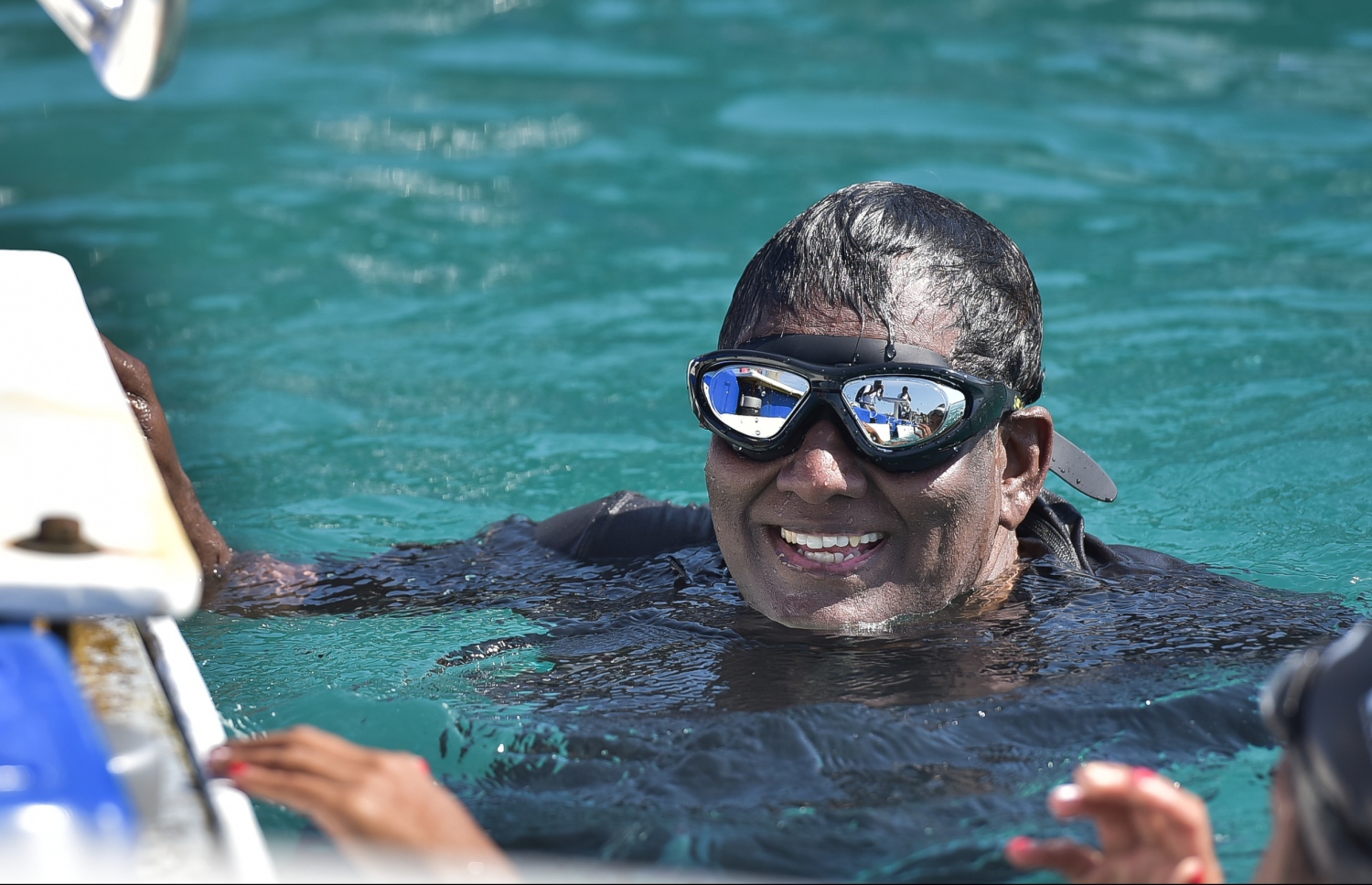 މާލެ: އޮގަސްޓް 25، 2016: އޮލިމްޕިކް ކޮމިޓީގެ ސެކްރެޓަރީ ޖެނެރަލް އަހުމަދު މަރުޒޫގު (މަރޭ) ކުރެއްވި "ޓްރެއިނިން ވިތު އެމްވީ ޗެމްޕްސް" ޗެލެންޖުގައި، ކުރީގެ ރައީސް ވަހީދު ޓްރެކުގައި. --ފޮޓޯ: ނިޝާން އަލީ/ މިހާރު