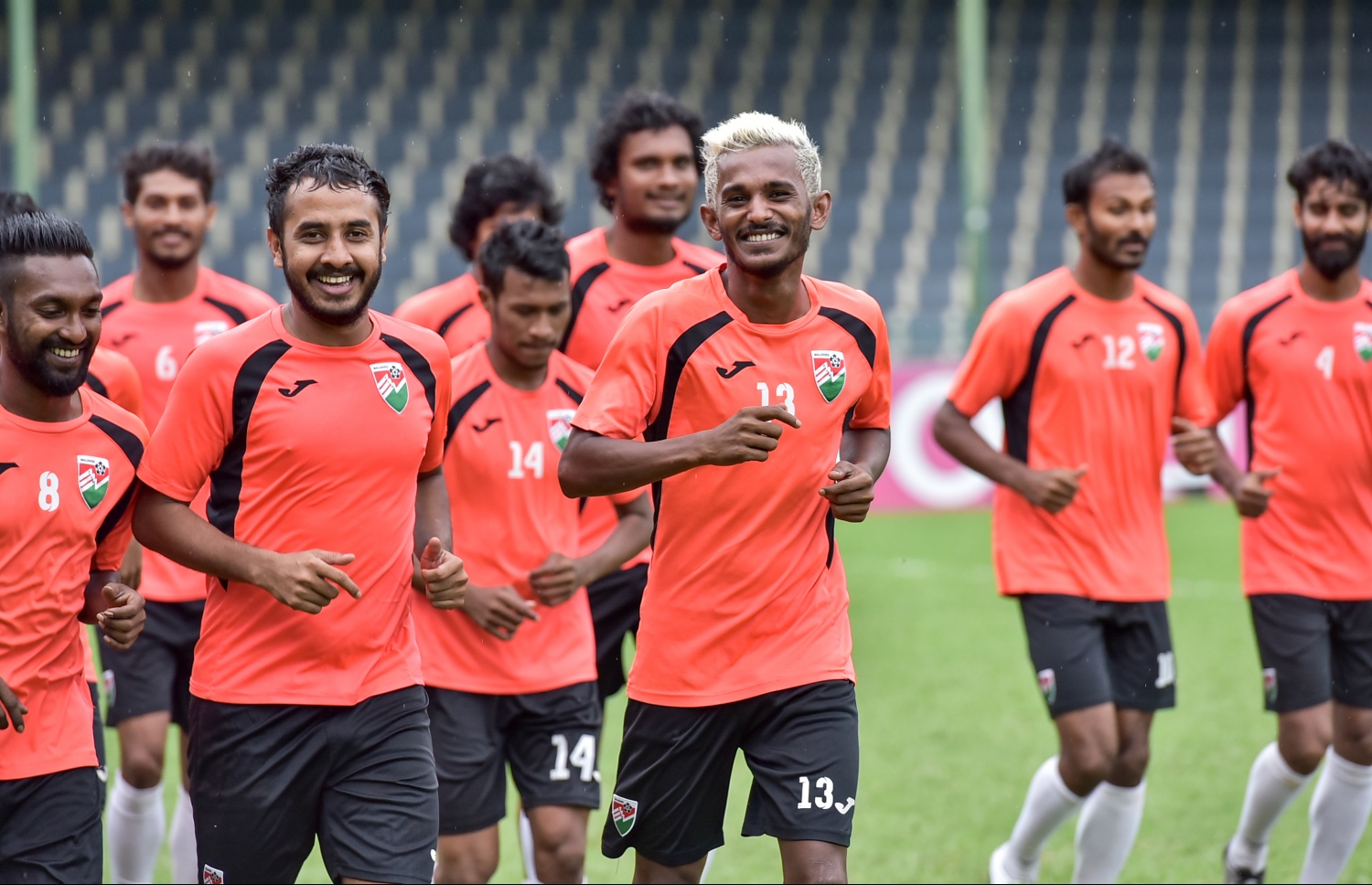 ގައުމީ ފުޓްބޯޅަ ޓީމުގެ ކުޅުންތެރިން ޕްރެކްޓިހުގައި. -- ފޮޓޯ: ނިޝާން އަލީ/މިހާރު