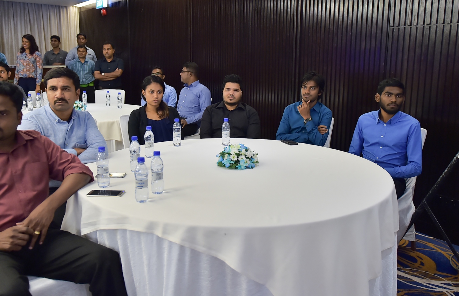 މާލެ: އޮގަސްޓް 27، 2016: މަޓާޓޯ ޓްރެވަލް އެވޯޑްސްގެ ޕާޓްނަރުންނާއެކު ސޮއިކުރުމަށް ހޮޓެލް ޖެންގައި ބޭއްވި ހަފުލާގެ ތެރެއިން. ފޮޓޯ: މުހައްމަދު ޝަރުހާން/މިހާރު