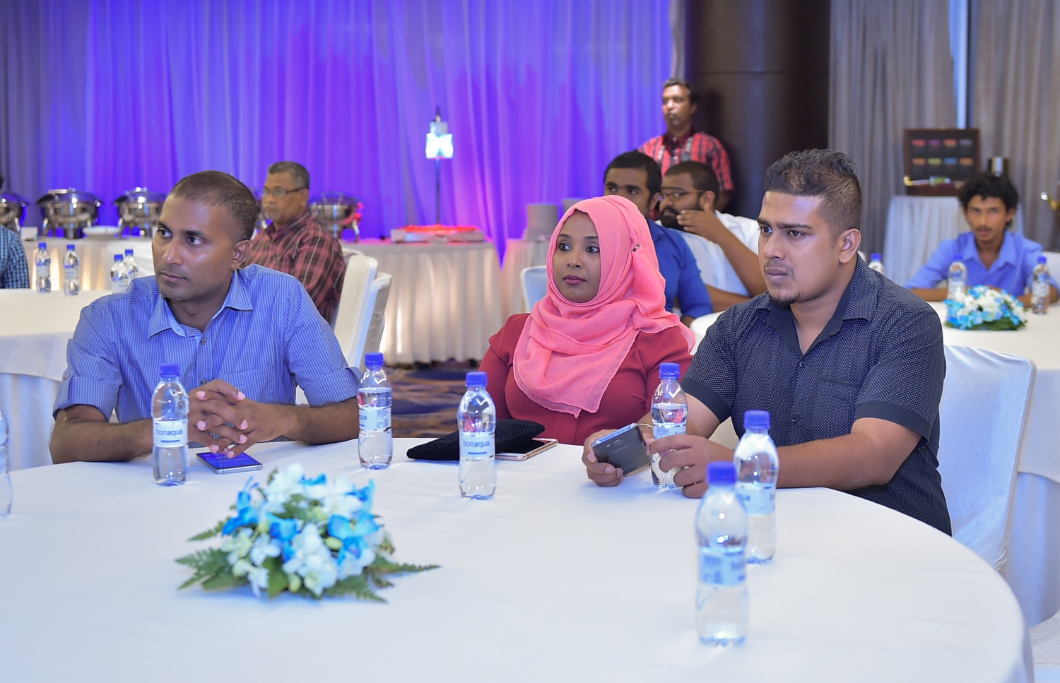 މާލެ: އޮގަސްޓް 27، 2016: މަޓާޓޯ ޓްރެވަލް އެވޯޑްސްގެ ޕާޓްނަރުންނާއެކު ސޮއިކުރުމަށް ހޮޓެލް ޖެންގައި ބޭއްވި ހަފުލާގެ ތެރެއިން. ފޮޓޯ: މުހައްމަދު ޝަރުހާން/މިހާރު