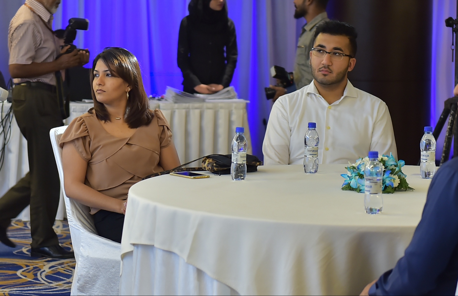 މާލެ: އޮގަސްޓް 27، 2016: މަޓާޓޯ ޓްރެވަލް އެވޯޑްސްގެ ޕާޓްނަރުންނާއެކު ސޮއިކުރުމަށް ހޮޓެލް ޖެންގައި ބޭއްވި ހަފުލާގެ ތެރެއިން. ފޮޓޯ: މުހައްމަދު ޝަރުހާން/މިހާރު