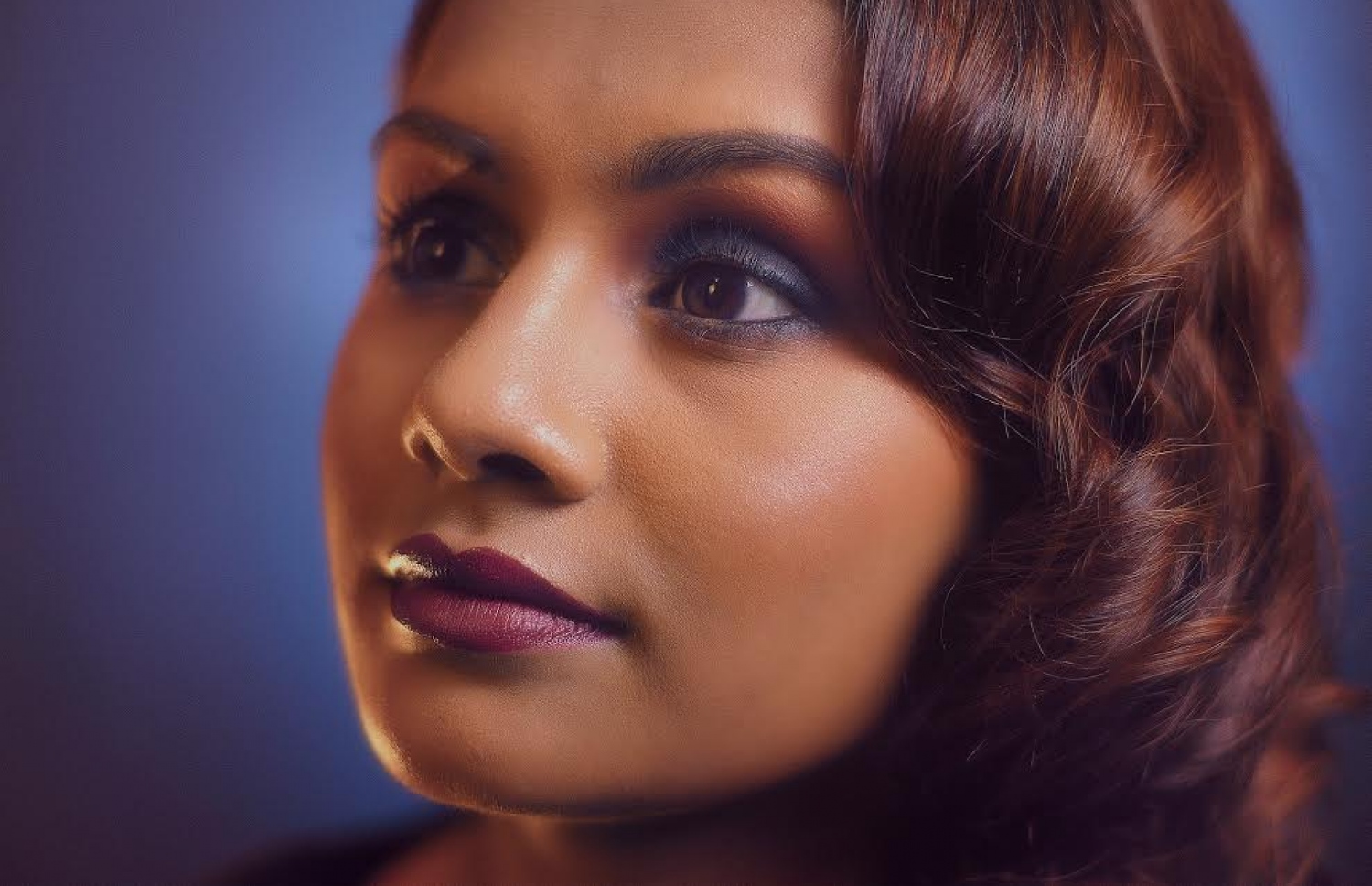 ރެޓްރޯ ގްލެމް މޭކަޕް - ފޮޓޯ: ޝަމްއޫން