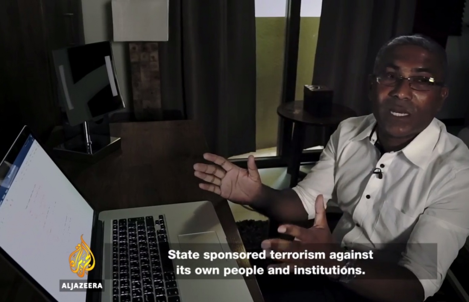 އަލްޖަޒީރާގެ ތަހުގީގީ ރިޕޯޓަށް ކުރީގެ އޮޑިޓަ ޖެނެރަލް ނިޔާޒް އިބްރާހިމް އިންޓަވިއު ދެއްވަނީ: އޭނާ ވަނީ ބޭރަށް ހިޖުރަކުރައްވާފައި