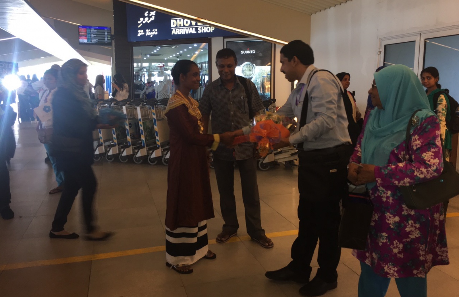 އިބްރާހިމް މަނިކުފާނަށް އެއާޕޯޓުން މަރުހަބާ ކިޔަނީ