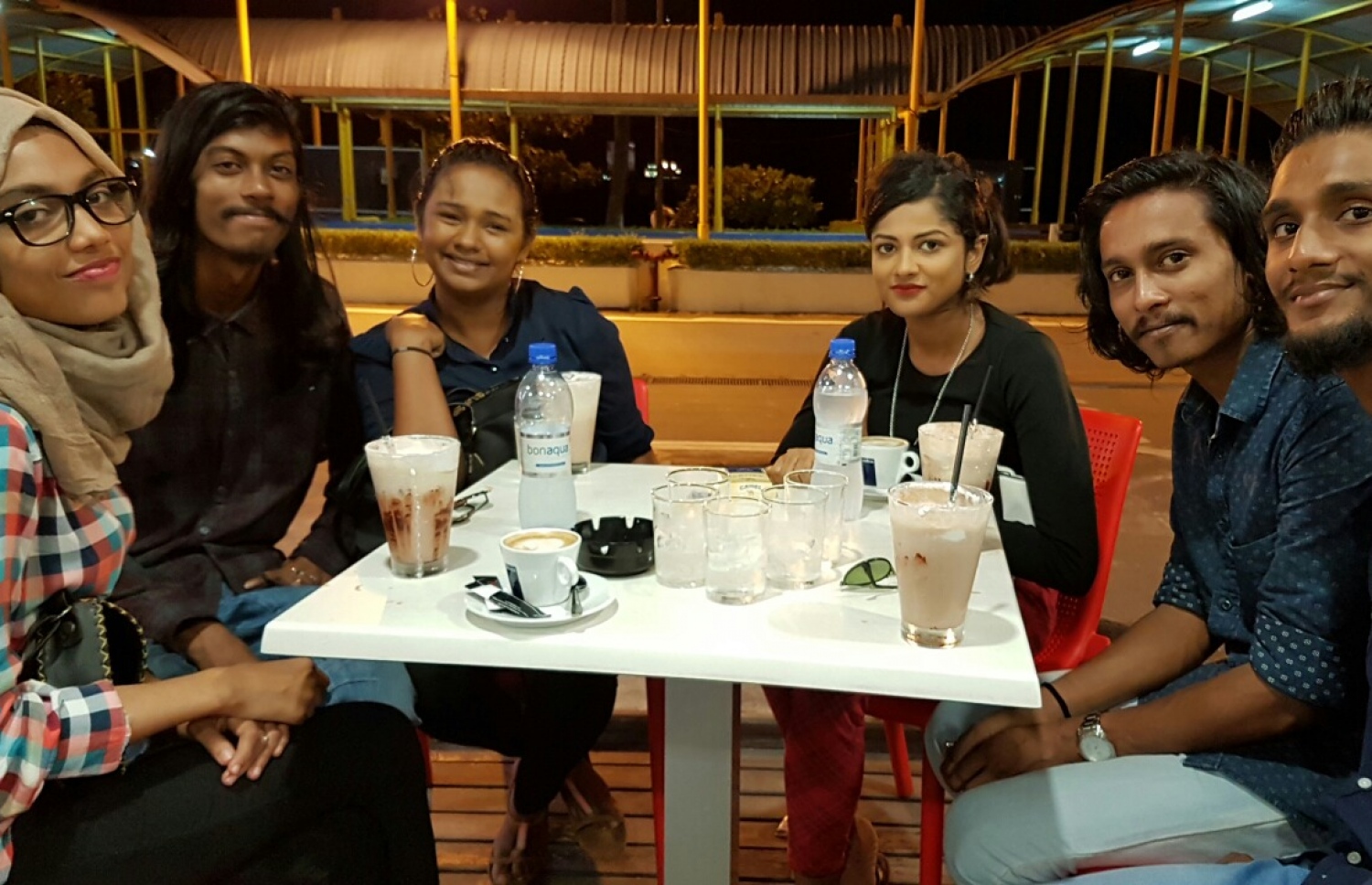 ލ. ގަމުގައި ބާއްވާ އީދު ޝޯއަށް މިރޭ ފުރުމުގެ ކުރިން އައިއެންއައިއޭގައި ޝަލަބީ ޓީމު: އެކްސިޑެންޓްގައި އެކަކަށް ވެސް ބޮޑު ގެއްލުމެއް ނުލިބޭ