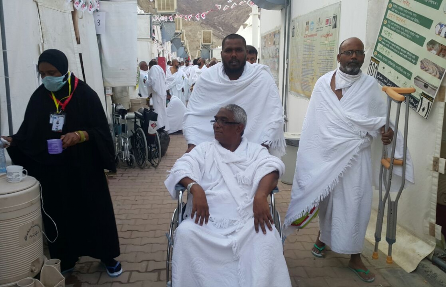 ދިވެހި ހައްޖާޖީން ސެޕްޓެމްބަރު 10، 2016 ދުވަހު މިނާގައި. މި އަހަރު ދެ މިލިއަނެއްހާ މީހުން ހައްޖުގެ އަޅުކަން އަދާކުރާނެ. -- ފޮޓޯ: އަހްމަދު އަބްދުﷲ ސައީދު/މިހާރު