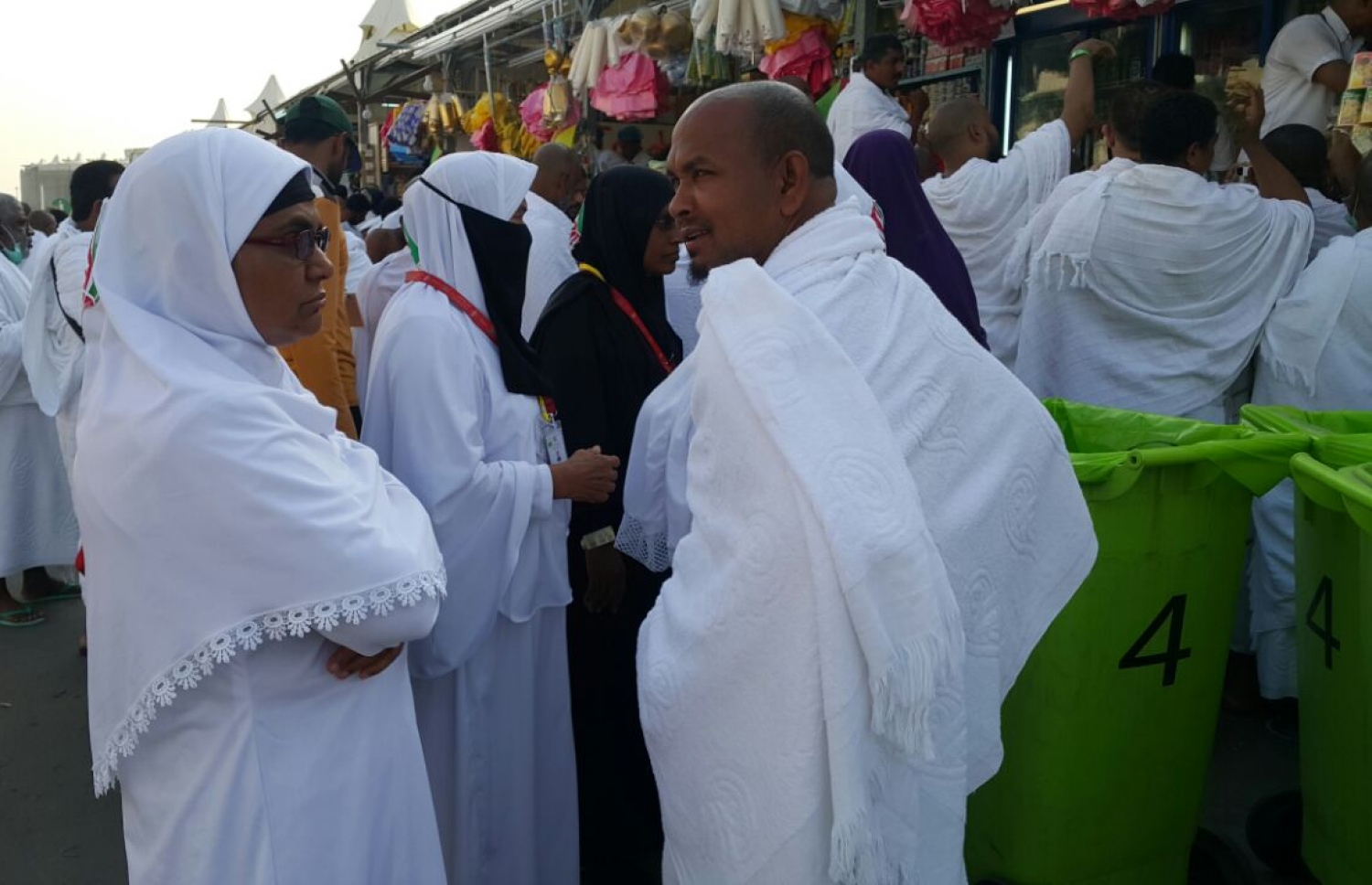 ދިވެހި ހައްޖާޖީން ސެޕްޓެމްބަރު 10، 2016 ދުވަހު މިނާގައި. މި އަހަރު ދެ މިލިއަނެއްހާ މީހުން ހައްޖުގެ އަޅުކަން އަދާކުރާނެ. -- ފޮޓޯ: އަހްމަދު އަބްދުﷲ ސައީދު/މިހާރު