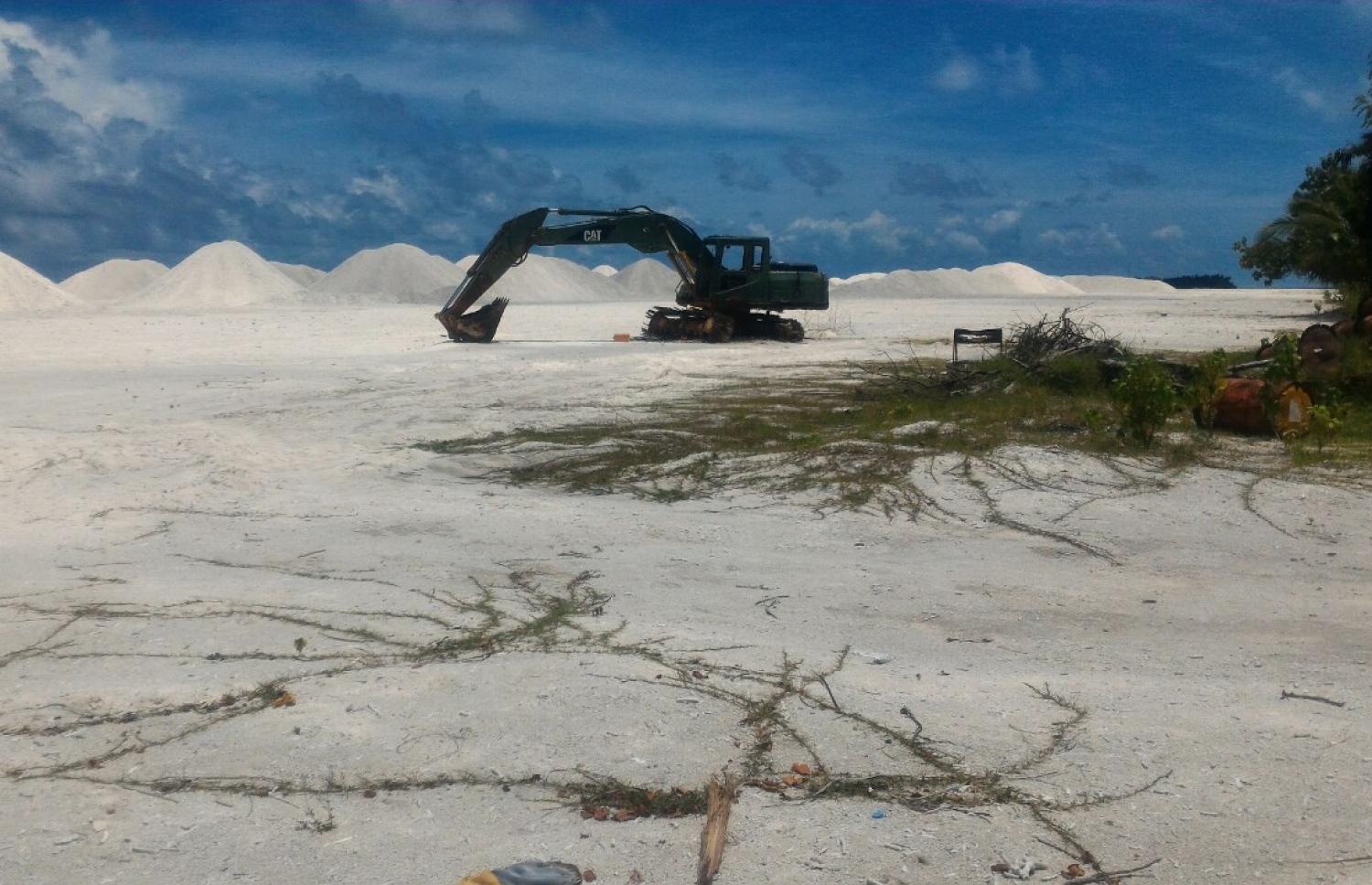 މުލީ ބިން ހިއްކުމުގެ މަޝްރޫއުގެ ދަށުން ހިއްކި ސަރަހައްދެއް. މަސައްކަތް ހުއްޓުމުގެ ކުރިން 23 ހެކްޓަރުގެ ބިން ވަނީ ހިއްކާފައި. - ފޮޓޯ: މުލީ ކައުންސިލް