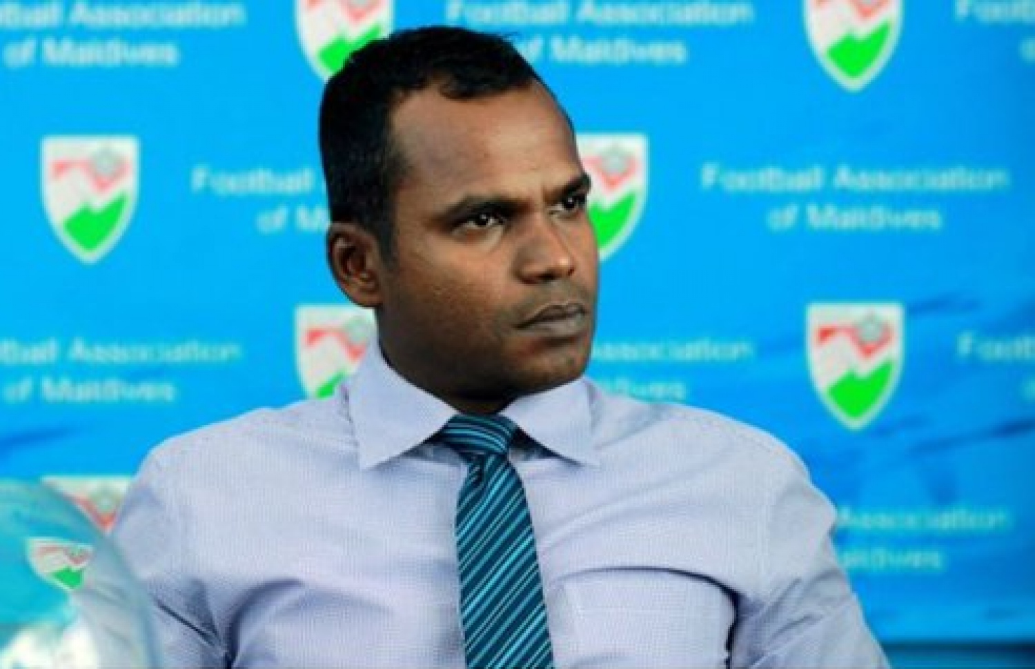 އެފްއޭއެމްގެ ޖެނެރަލް ސެކްރެޓަރީގެ މަގާމް އަދާކުރި އިރު ޝާހު، ނޫސްވެރިންގެ ބައްދަލުވުމެއްގައި -- ފޮޓޯ: ޓްވިޓާ