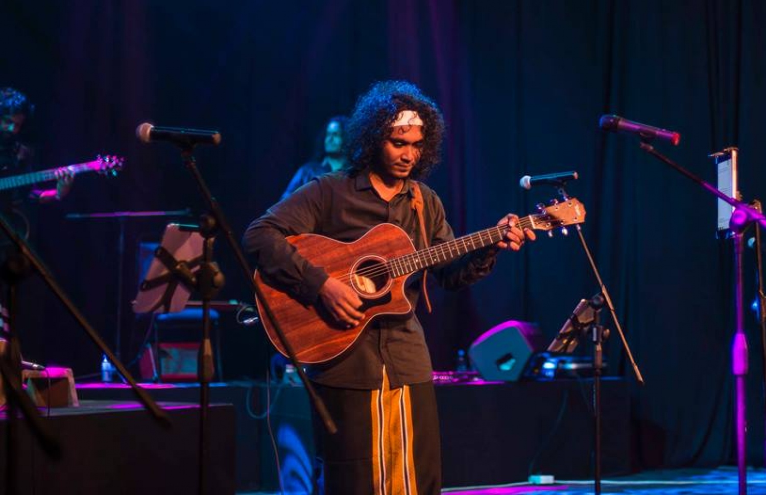 "އަ ޓްރިބިއުޓް ޓް ނާޝިދު" ޝޯގެ ތެރެއިން. ފޮޓޯ: މިސްކް