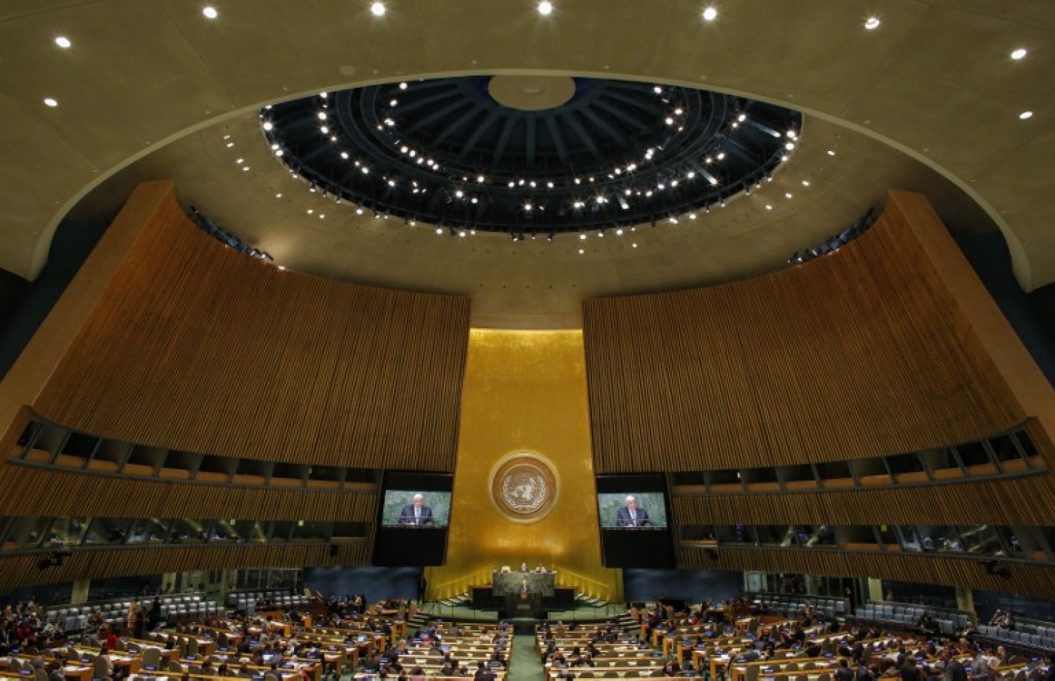 ސީރިއާގެ ޚާރިޖީ ވަޒީރު ވާލިދު މުއައްލިމް އދ.ގެ ޖެނެރަލް އެސެމްބްލީގައި ވާހަކަ ދައްކަވަނީ. --ފޮޓޯ:އޭއެފްޕީ