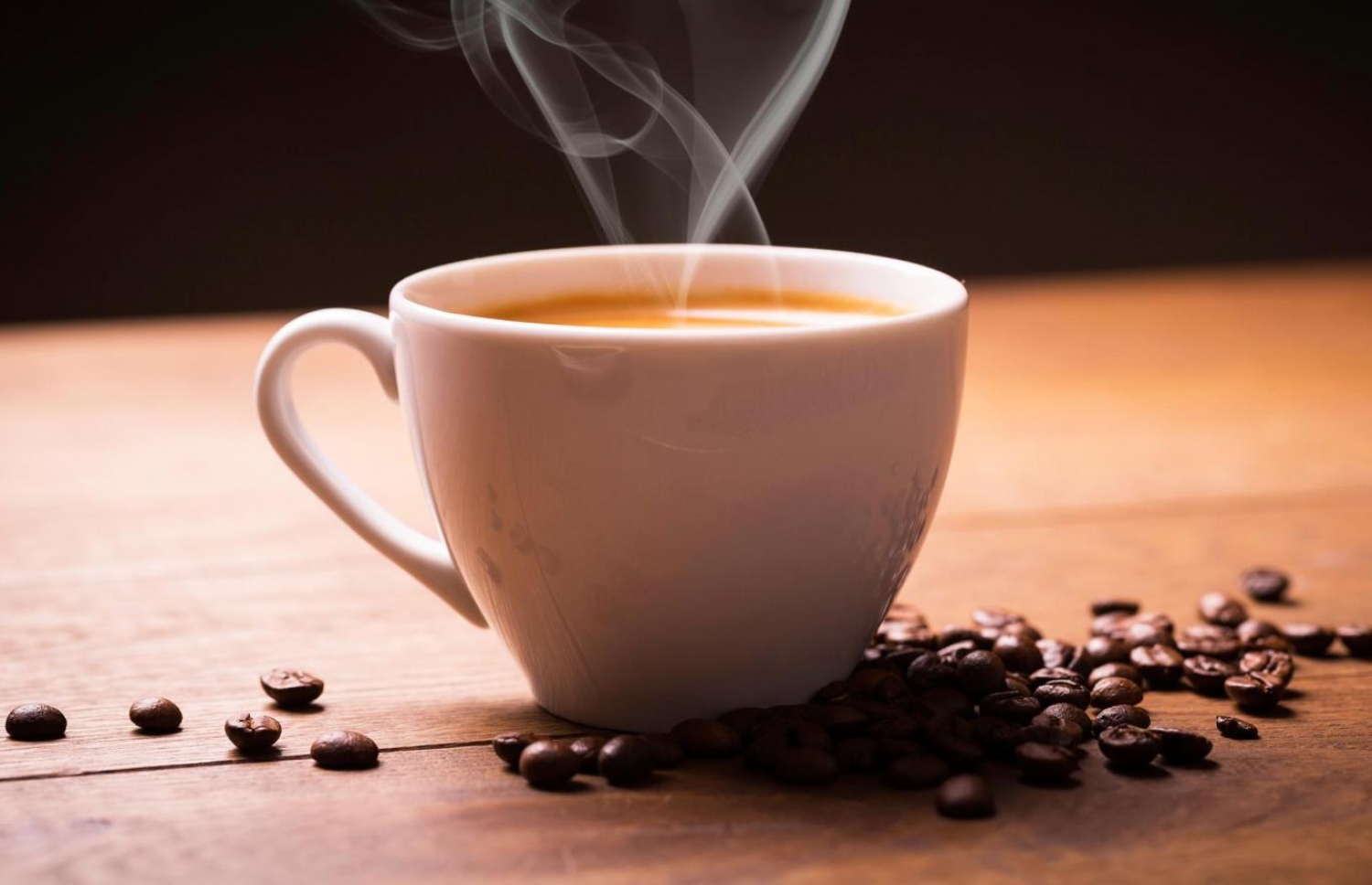 ފްރާންސާއި ސްޕެއިންގެ ކެފޭތަކުން މިހާރު ކޮފީ އަގުހެޔޮކޮށް ލިބެނީ ރީތިކޮށް ވާހަކަ ދައްކާ ކަސްޓަމަރުންނަށް