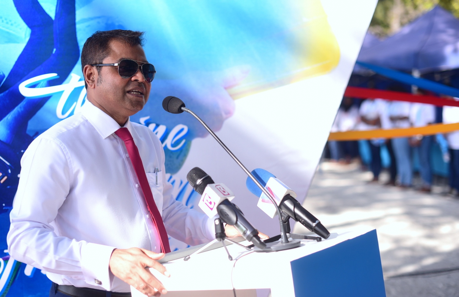 މިނިސްޓަރު ތޯރިގް ވާހަކަ ދައްކަވަނީ: ސަފާރީތަކުން މޫދަށް ކުނި އެޅުން ހުއްޓުވަން ޖެހޭ ކަމަށް އޭނާ ވިދާޅުވި. - ފޮޓޯ: ހުސެއިން ޝަޔާހު/ މިހާރު