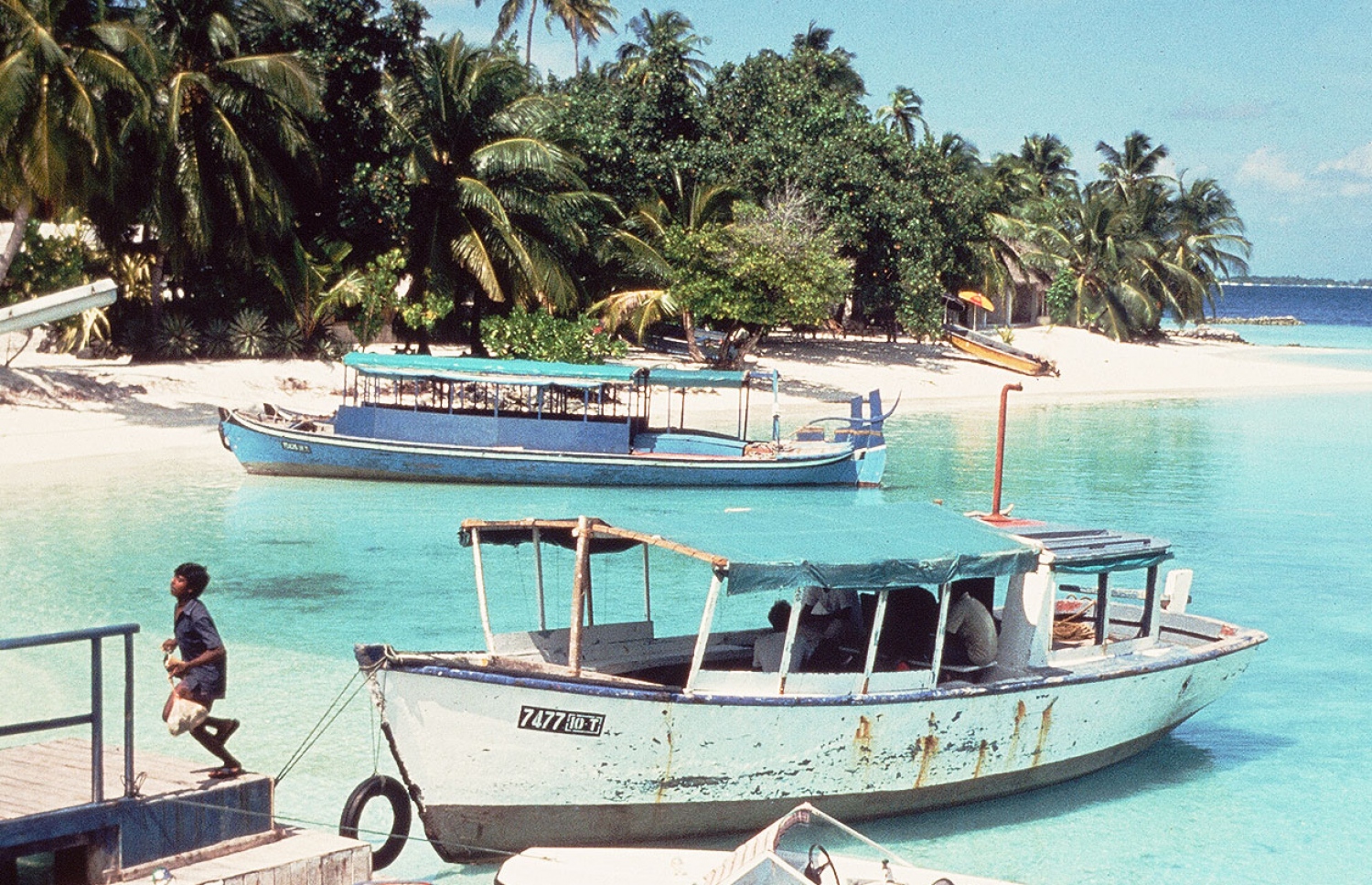 ކުރުނބާ މޯލްޑިވްސްގެ އެންމެ ކުރީ ދުވަސްވަރު ފަޅުތެރޭގައި އުޅަނދުތަކެއް އަޅާފައި: މަންޒަރު މުޅިން ބަދަލުވެއްޖެ