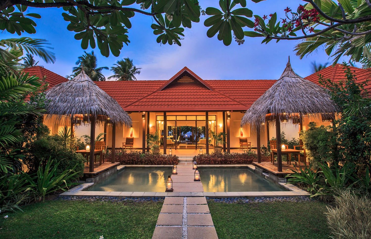 ކުރުނބާ މޯލްޑިވްސްގައި ހަދާފައިވާ "ރޯޔަލް ކުރުނބާ ރެސިޑެންސް" ސުއިޓް: މި ރިސޯޓުގައި ދުނިޔޭގެ ވަރަށް ގިނަ ގައުމުތަކުގެ ވެރިން މަޑުކުރައްވާފައިވޭ. ފޮޓޯ: ކުރުނބާ މޯލްޑިވްސް