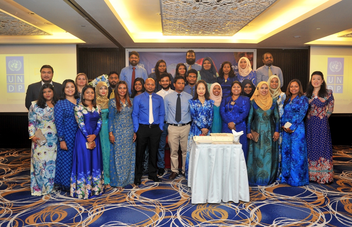 ޔޫއެންޑީޕީގެ ރާއްޖޭގެ އޮފީހުގެ މުވައްޒަފުން: އެ ޖަމިއްޔާއިން މިއަދު ވަނީ 50 އަހަރު ފުރިފައި.-- ފޮޓޯ: ރައީސް އޮފީސް