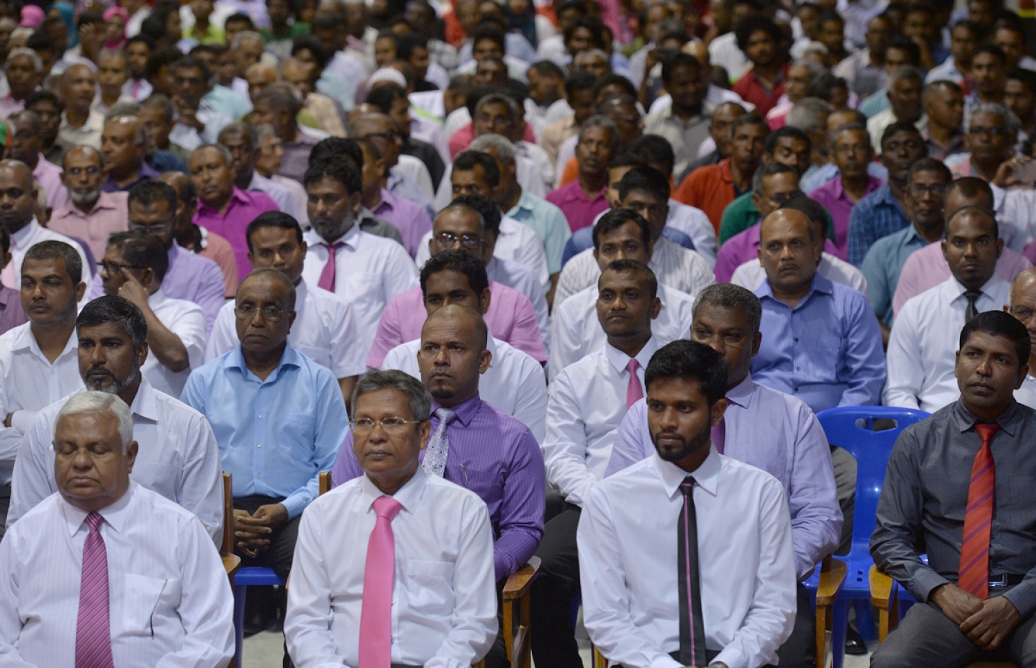 ފުވައްމުލައް ސިޓީ: އޮކްޓޯބަރު 10، 2016: ފުވައްމުލައް ސިޓީގެ ފެނާއި ނަރުދަމާ ނިޒާމުގެ އަމަލީ މަސައްކަތް އިފްތިތާހް ކޮށްދެއްވުމުގެ ރަސްމިއްޔާތުގައި ސަރުކާރަށް ސަޕޯޓުކުރާ ފުވައްމުލަކު އިސް ބޭފުޅުންނާއި ރައްޔިތުން ބައިވެރިވަނީ.-- ފޮޓޯ: ރައީސް އޮފީސް