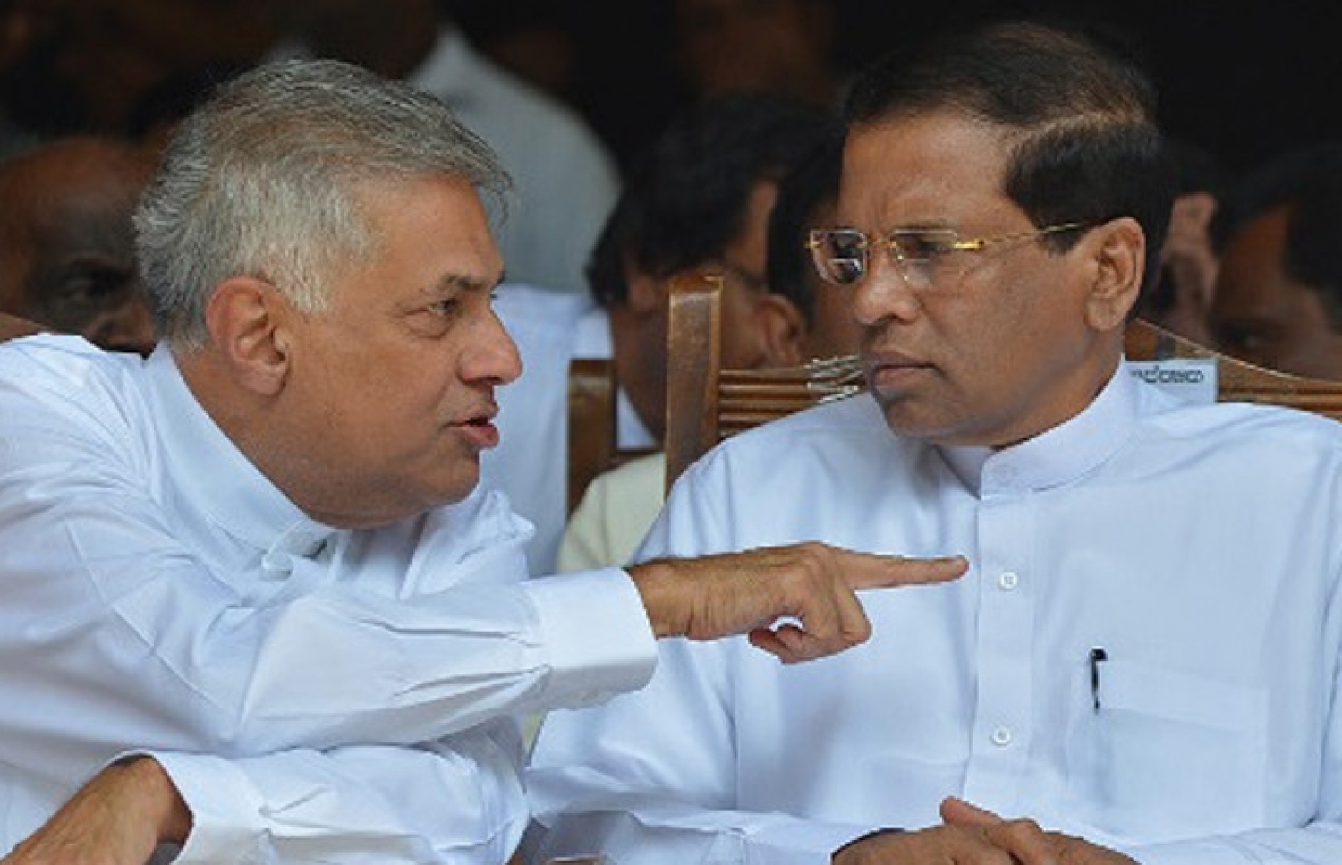 ރައީސް ސިރިސޭނާ (ކ) އާއި ރަނިލް: ސަރުކާރުގެ ތެރޭގައި މައްސަލަތައް އުޅޭކަން ހާމަވާން ފަށައިފި.