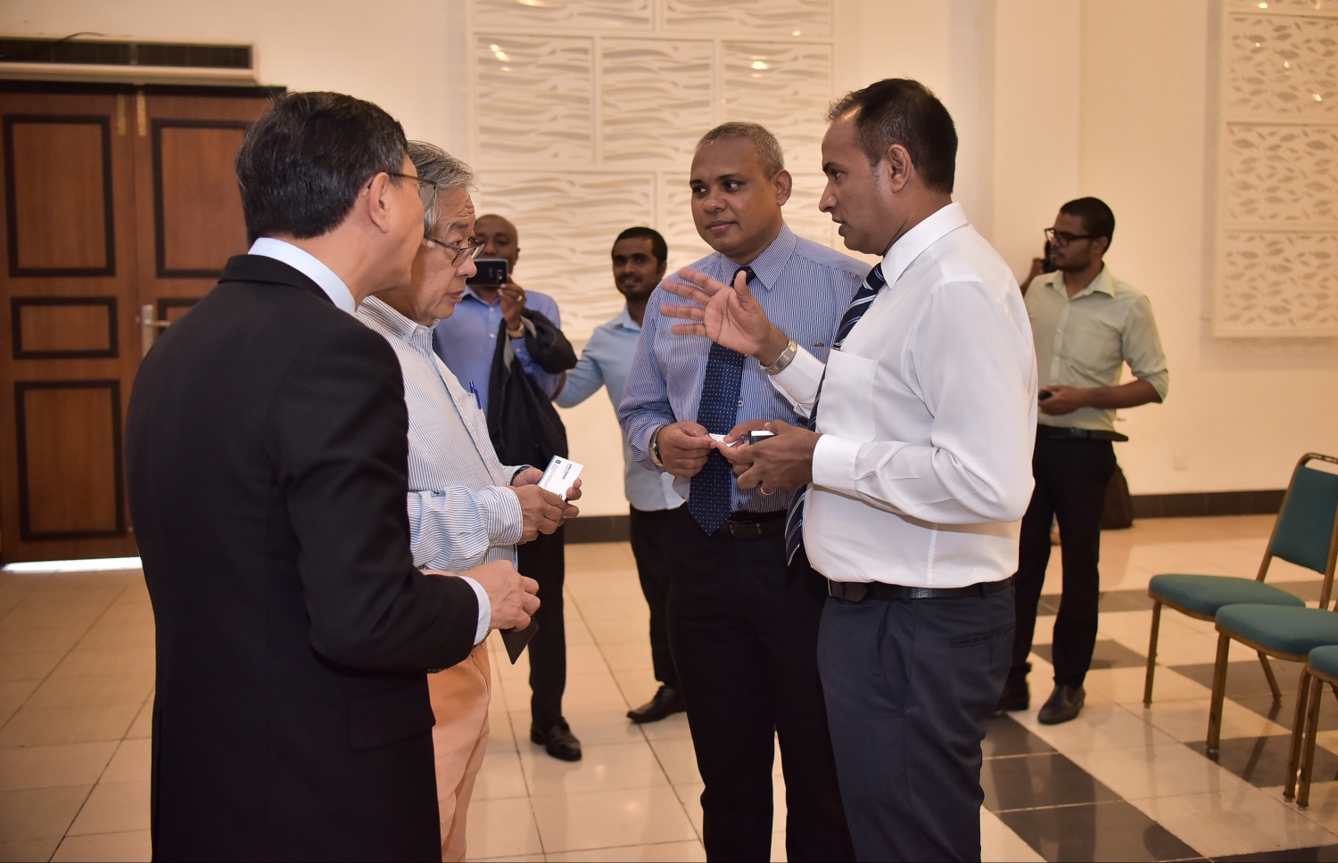 މިއަދު ކުރިއަށް ދާ ފޯރަމްގެ ތެރޭން ދިވެހި ވިޔަފާރިވެރިންނާއި ތައިލެންޑުގެ ކުންފުނިތަކުގެ މަންދޫބުން ވާހަކަ ދައްކަވަނީ.-- ފޮޓޯ: ނިޝާން އަލީ/ މިހާރު