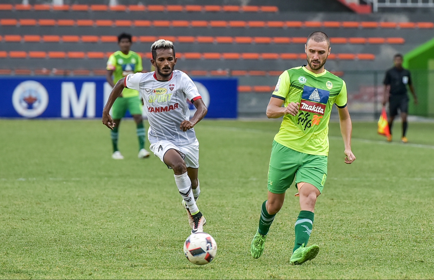 މާޒިޔާގެ ޒިވްކޯ (ކ) އަތުން ބޯޅަ ހޯދަން ޓީސީގެ ސެންޓޭ މަސައްކަތް ކުރަނީ.-- ފޮޓޯ: ނިޝާން އަލީ/ މިހާރު