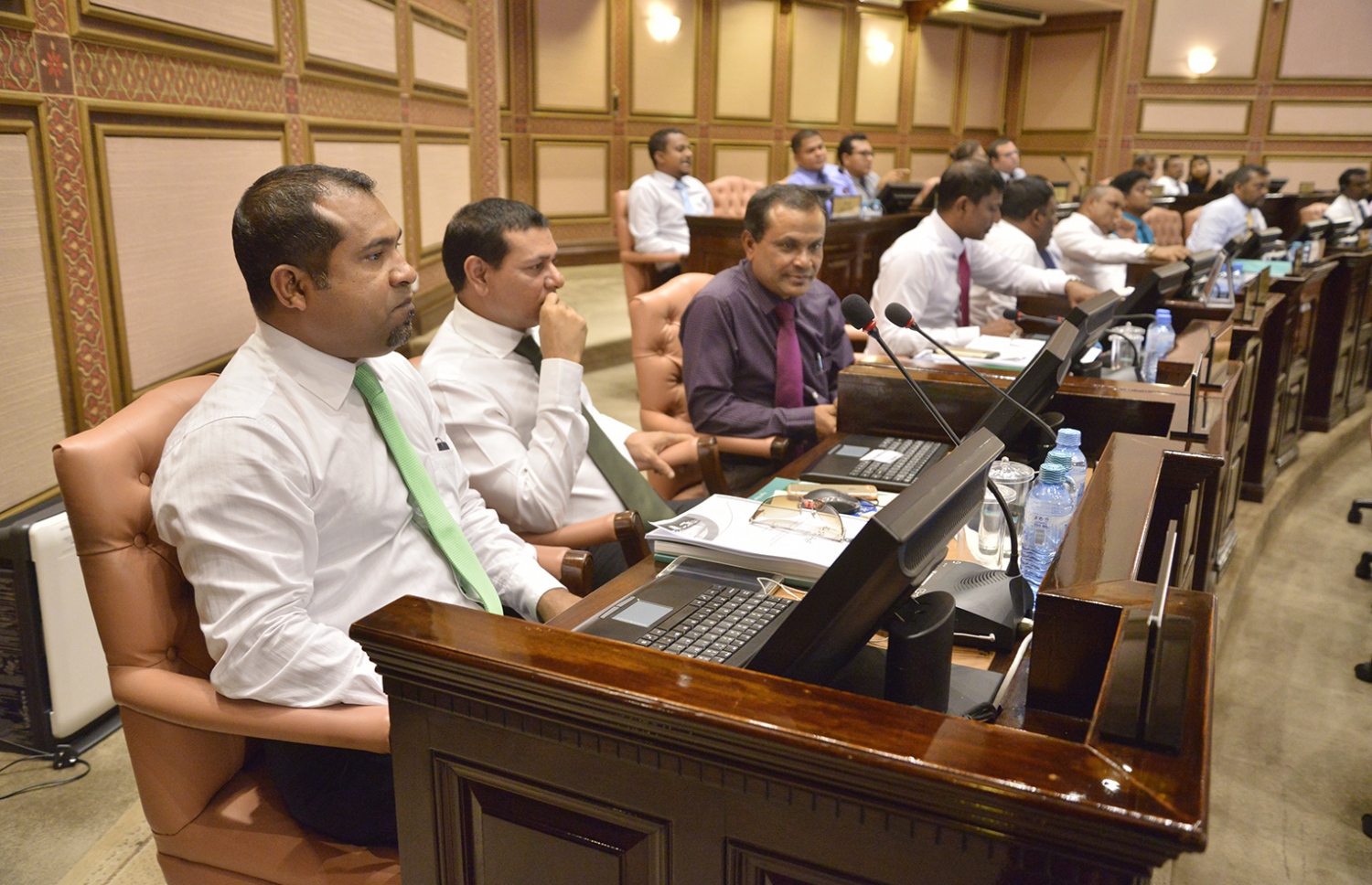 ރައްޔިތުންގެ މަޖިލީހުގެ ޖަލްސާއެއްގައި މެމްބަރުންތަކެއް. - ފޮޓޯ: މަޖިލިސް