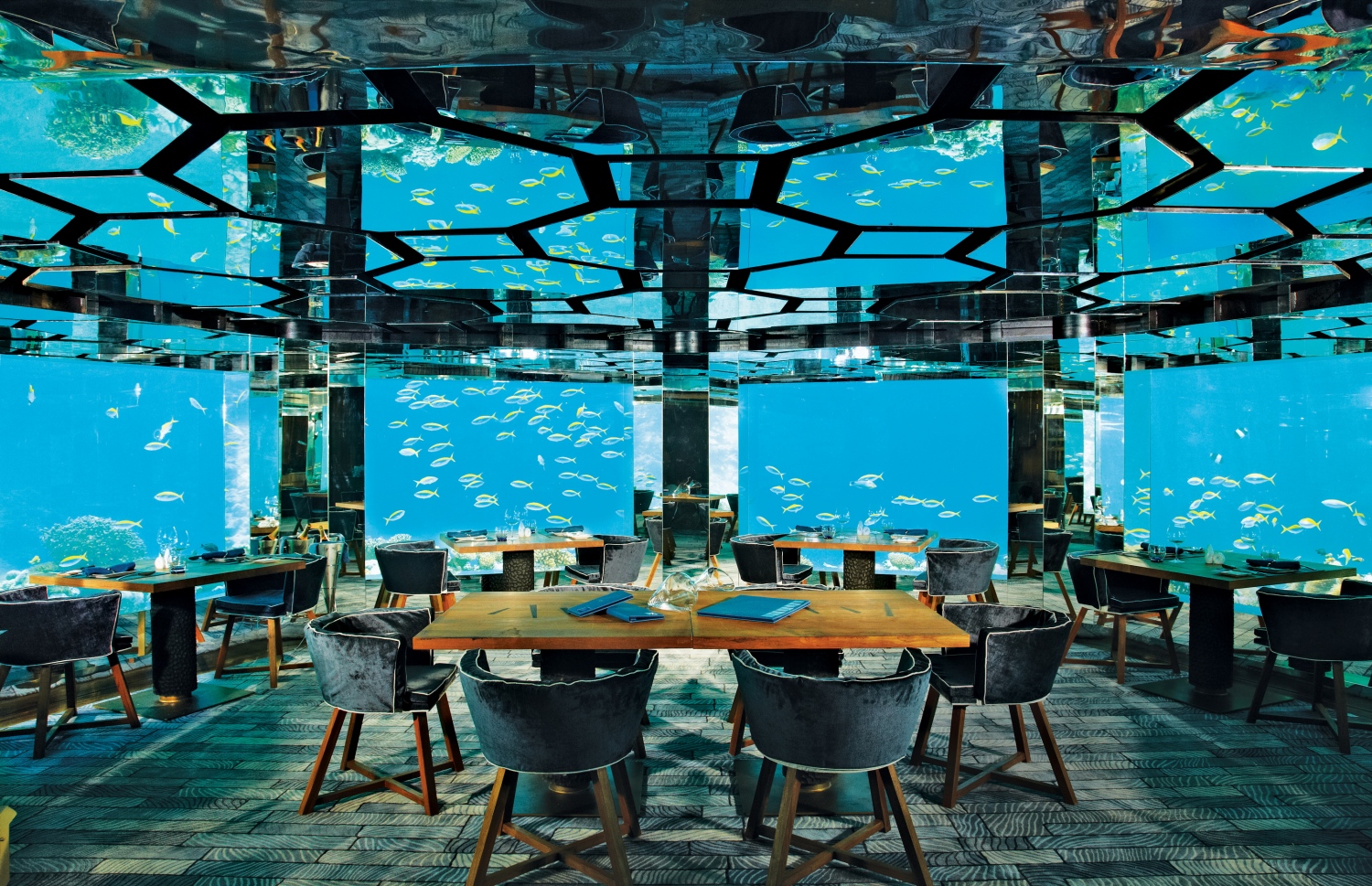 އަނަންތަރާ ކިހާވައް ރިސޯޓުގައި ހުންނަ ކަނޑު އަޑީގެ ރެސްޓޯރަންޓް: އެ ރިސޯޓު ވެސް އެމްޓީޑީސީން ވަނީ ވިއްކާލަން ނިންމާފައި-- ފޮޓޯ: އަނަންތަރާ