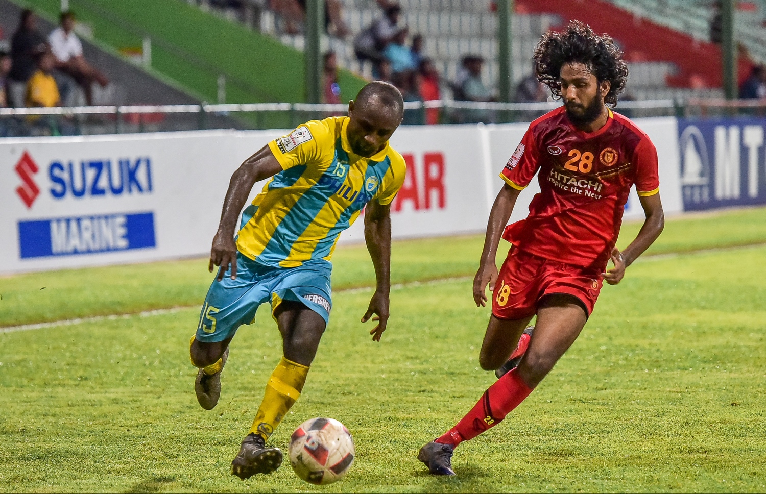 ވެލެންސިއާގެ އަވިލޯ (ވ) ވިކްޓަރީގެ މަޖުދާން ކައިިރިން ބޯޅަ ހިފައިގެންދަނީ.-- ފޮޓޯ: ނިޝާން އަލީ/ މިހާރު