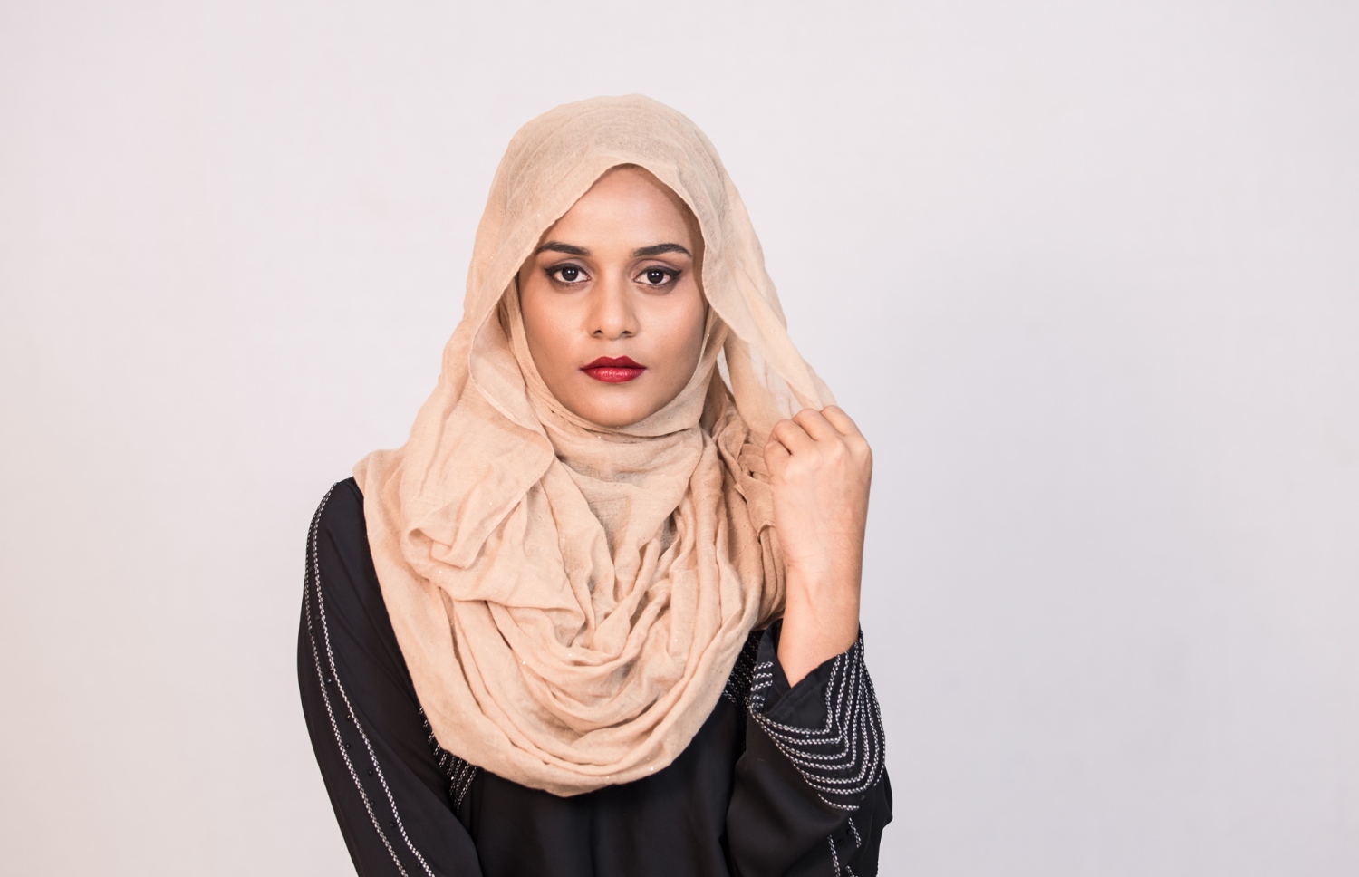 ޝީފޯން އަދި ޝޯލް ފޮތި ރާއްޖޭގައި ގިނައިން ލިބެން ހުރުމުގެ ސަބަބުން، މި ސްޓައިލް ދިވެހިންގެ ތެރޭގައި މިހާރު ވަނީ އާންމުވެފައި.