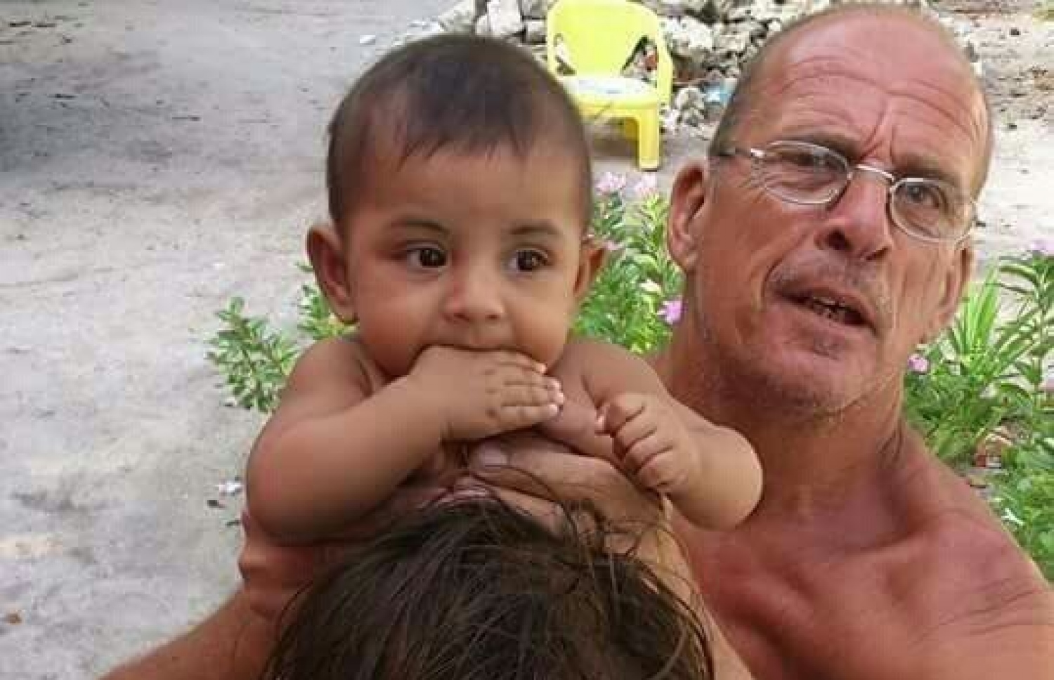 ޖޯހިމް އޭނާގެ ކާފަ ދަރިއަކާ އެކު: އަރުވާލިތާ މާ ގިނަ ދުވަހެއް ނުވެ އިސްލާމްވެ ނަން ބަދަލުކުރި