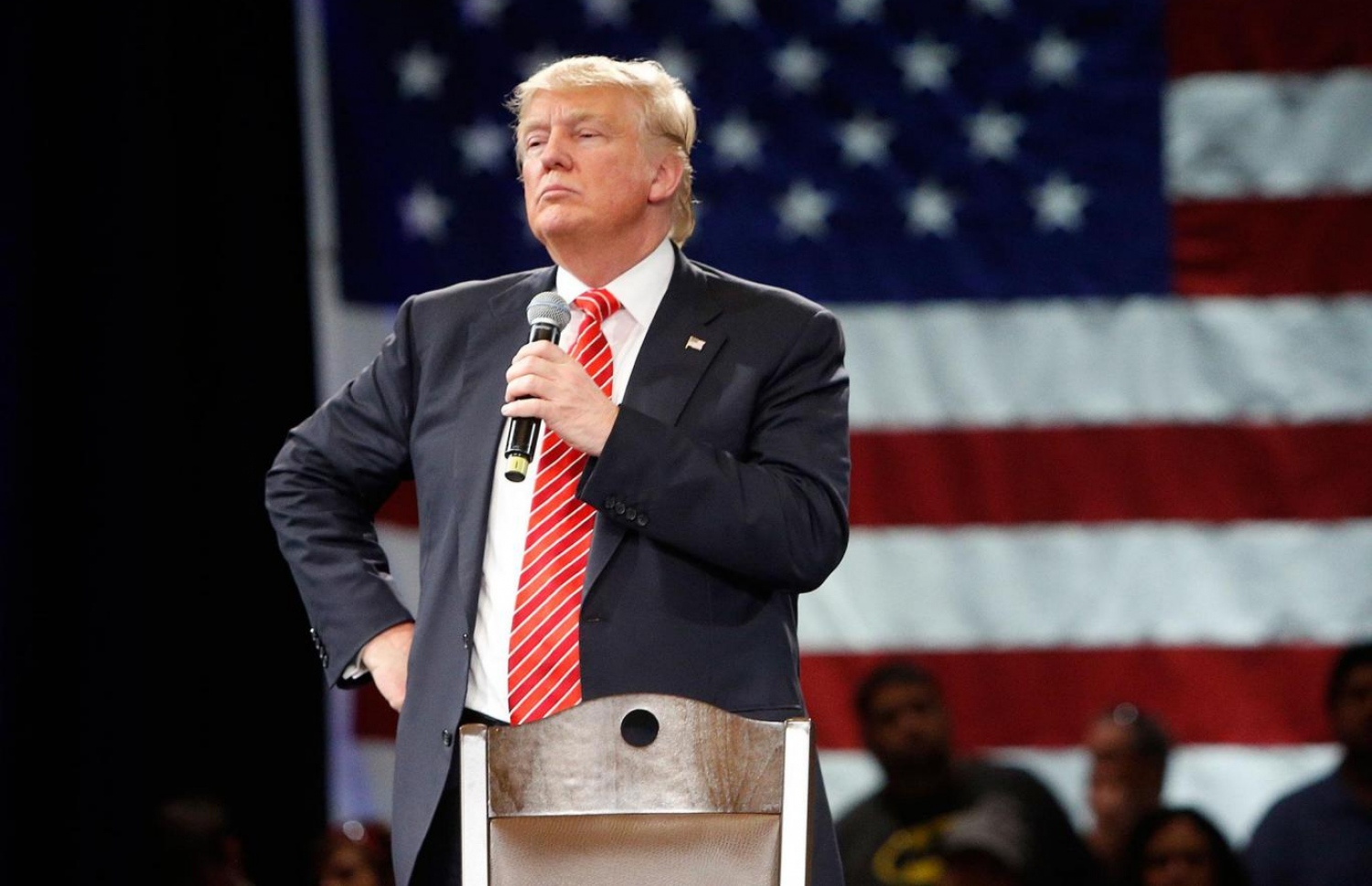 ރިޕަބްލިކަން ޕާޓީގެ ކެންޑިޑޭޓް ޑޮނަލްޑް ޓްރަމްޕު: ހިލަރީ އަށް ކުރިމަތިވާނެ ބޮޑު ގޮންޖެހުމަކަށް ވާނެ.