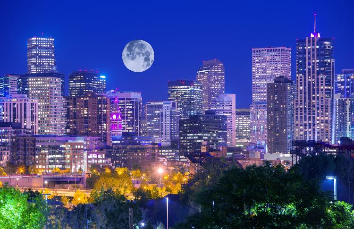 އެމެރިކާގެ ކޮލޮރާޑޯގައި ނަގާފައިވާ، މީގެ ކުރިން ފެނުނު ބިޔަ ހަނދުގެ ފޮޓޯއެއް