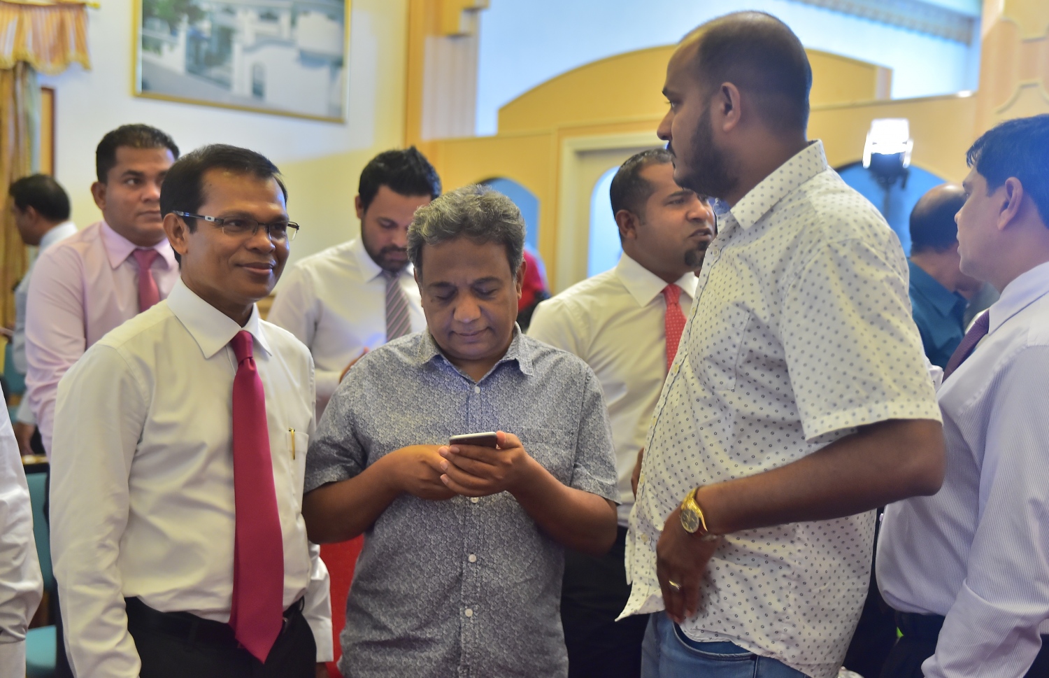 އޭދަފުށީ ދާއިރާގެ މެމްބަރު ސަލީމް. (މ). އޭނާއަށް ސަރުކާރުން ތަފާތު ފިއްތުންތައް ކުރިމަތިކުރުވި ކަމަށް ވައްޑެ ވިދާޅުވި. -- ފޮޓޯ: މުހައްމަދު ޝަރުހާން / މިހާރު