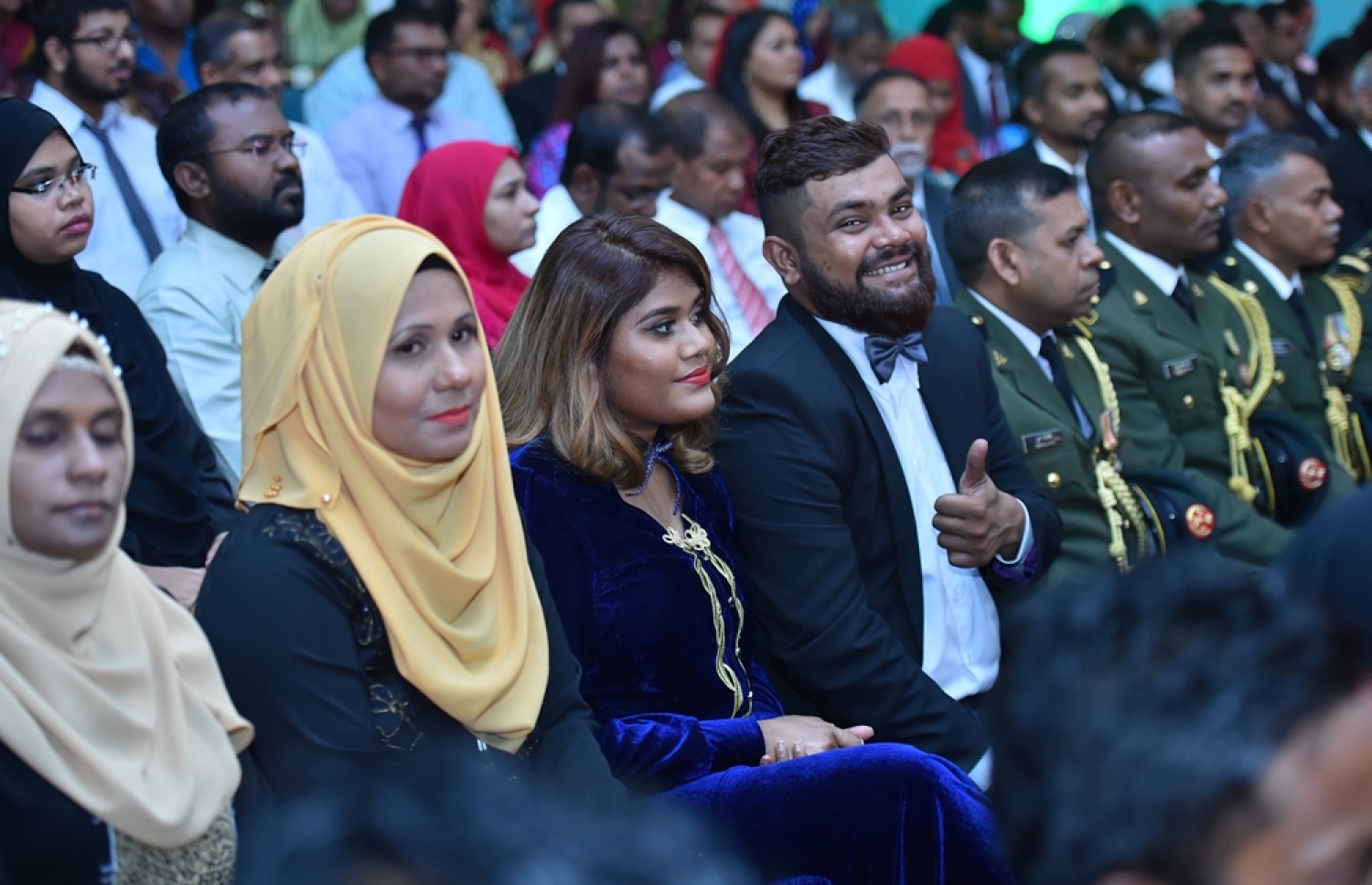 މާލެ: ނޮވެމްބަރު 10، 2016: މި އަހަރުގެ ޖުމްހޫރީ ދުވަހުގެ މުނާސަބަތުގައި ބޭއްވި ރަސްމީ ޖަލްސާގައި ބައިވެރިވެވަޑައިގެންނެވި ބައެއް ބޭފުޅުން.---ފޮޓޯ: ރައީސް އޮފީސް