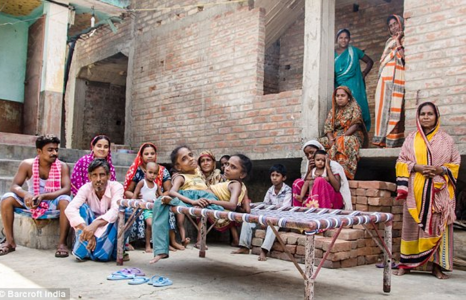 ގަންގާ އާއި ޖަމުނާ އެމީހުންގެ އަވަށުގެ މީހުންނާއެކު