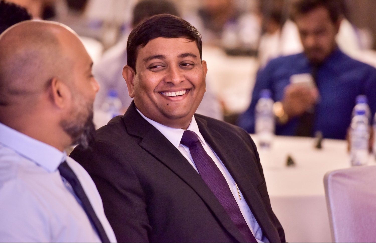 މިނިސްޓަރު ޝައިނީ: ފ. އަތޮޅުގައި ބިޔަ މަޝްރޫއެއް ހިންގުމަށް ގިނަ އިންވެސްޓަރުންނާ ވާހަކަ ދައްކަމުން އަންނަ ކަމަށް ވިދާޅުވި.---މިހާރު ފައިލް ފޮޓޯ