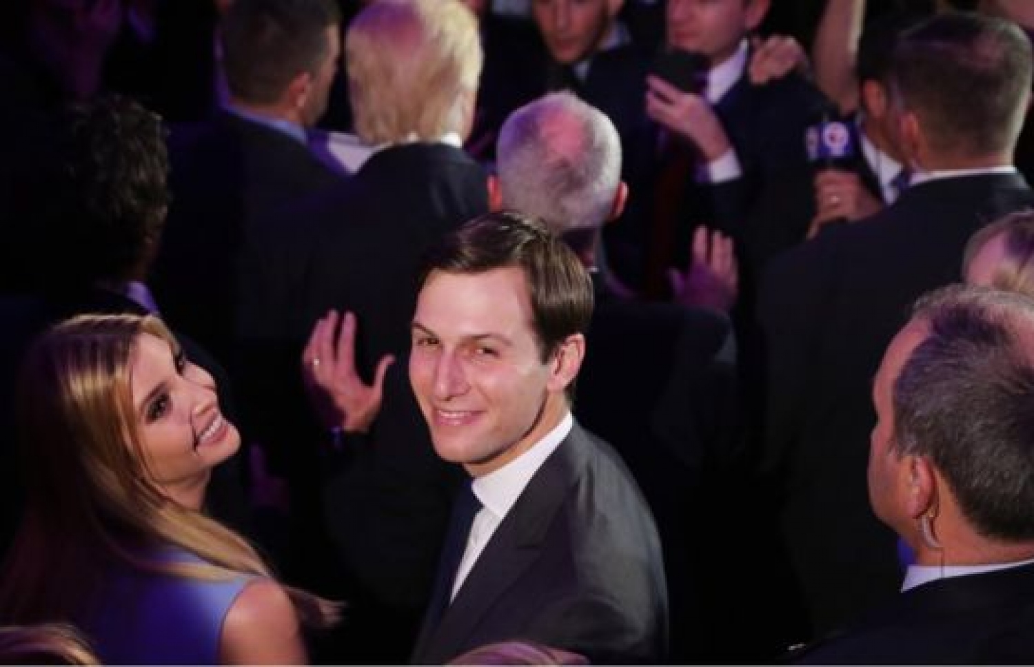 ޓްރަމްޕް ވެރިކަމާ ހަވާލުވުމުގެ އިންތިޒާމްތައް ހަމަޖައްސާ ޓީމުގެ އިސްވެރިޔާގެ މަގާމުން ނިއު ޔޯކުގެ މޭޔަރު ކްރިސްޓީ ދުރުކުރުމުގެ ފަހަތުގައި ހުންނެވީ ޓްރަމްޕުގެ ދަނބިދަރިކަލުން ކުޗްނާ (މ) ކަމަށް ރިޕޯޓްތައް ބުނޭ.