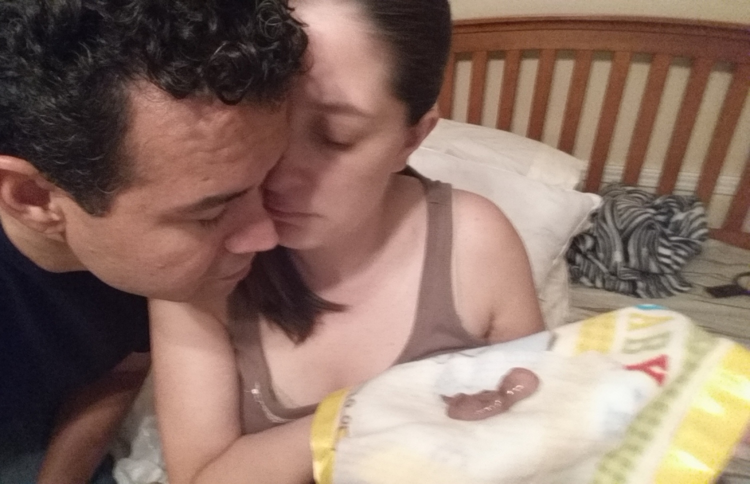 ދެމަފިރިއަކު ދަރިފުޅު ބައިގެން ދިއުމުން ހިތާމަކުރަނީ: ގަސްތުގައި އެބޯޝަންހަދާ ކުދިން ވަރަށް ގިނަ